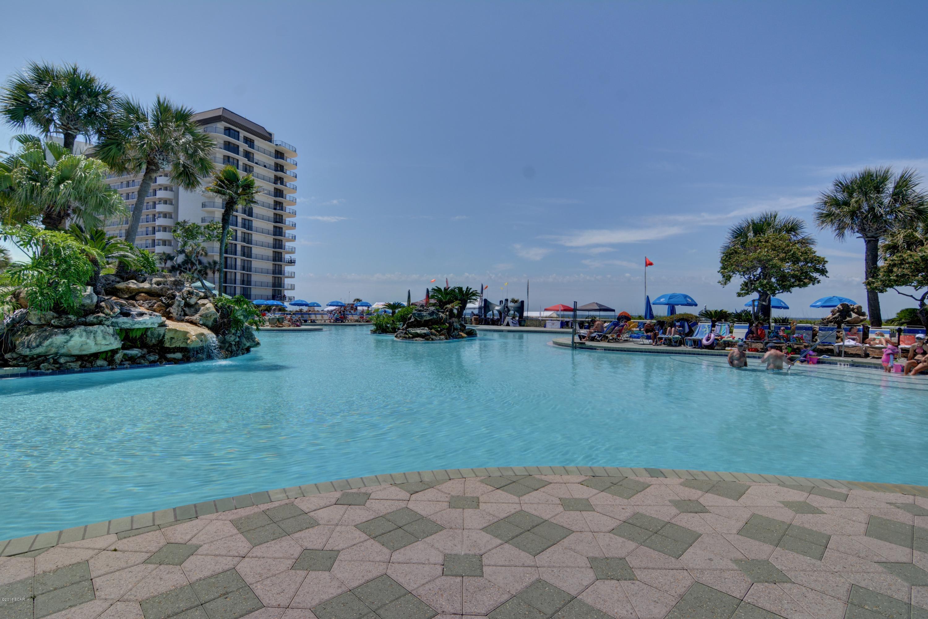 Edgewater Golf Villas V-B - Residential