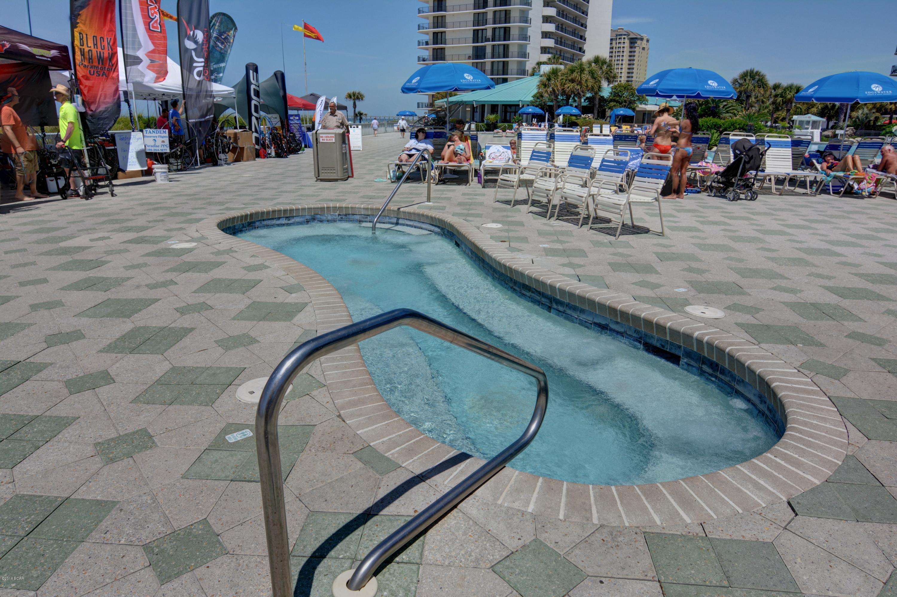 Edgewater Golf Villas V-B - Residential