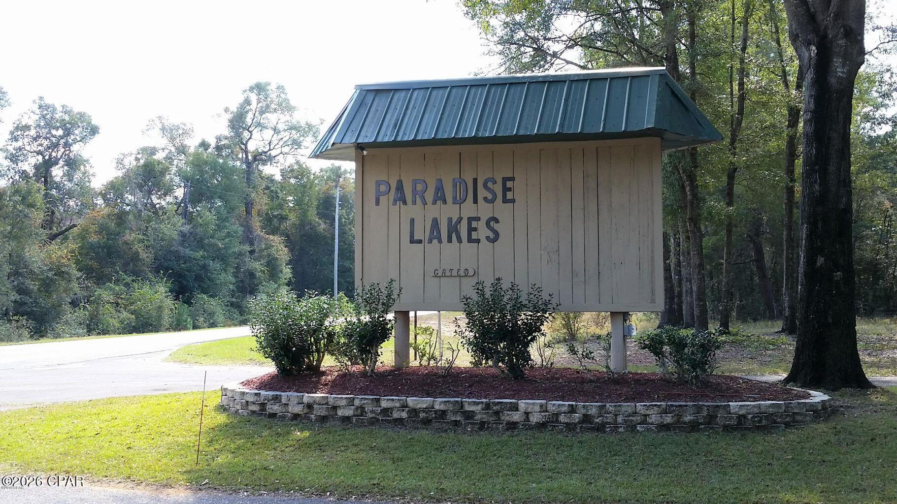 Paradise Lakes - Land