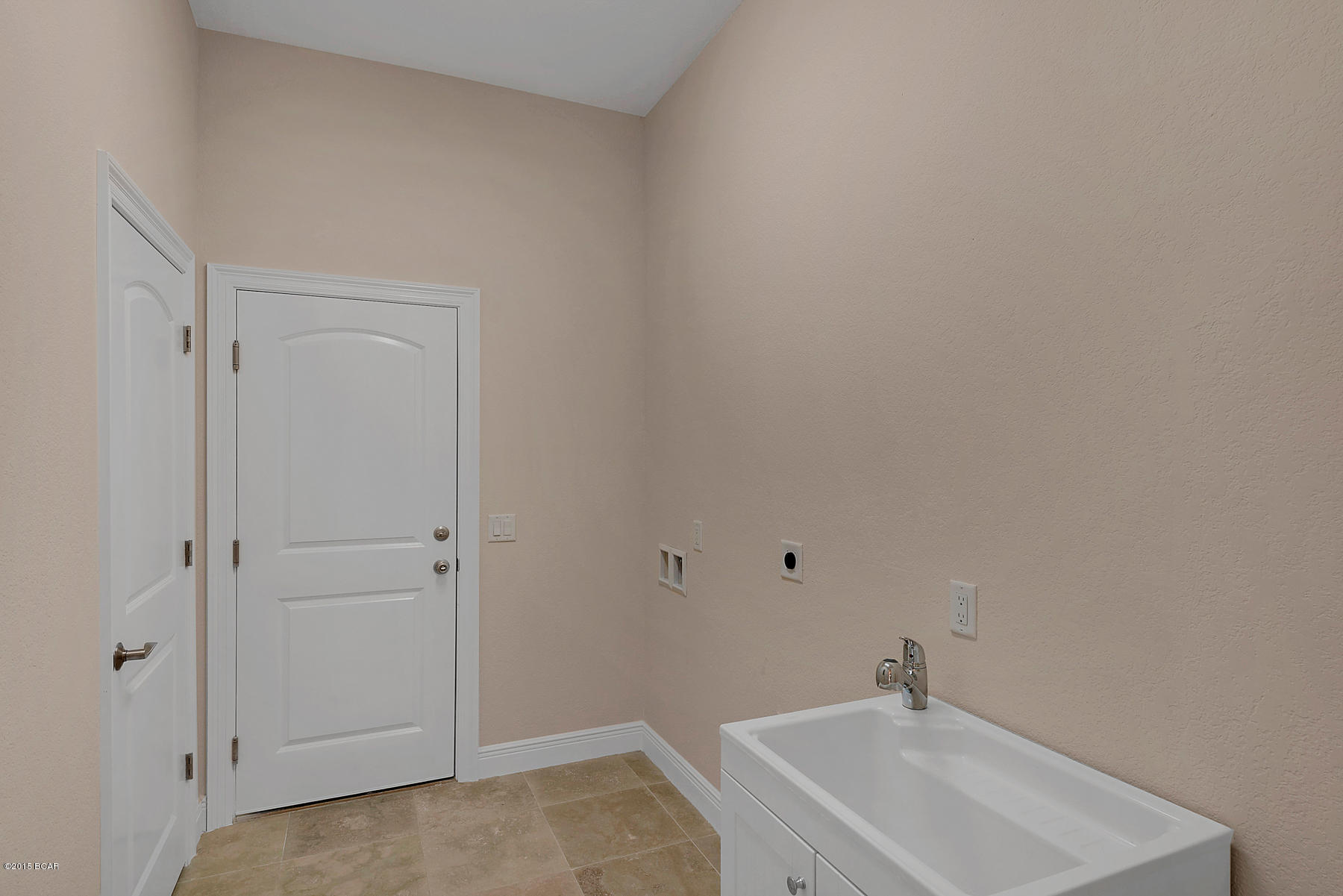 Dolphin Bay Ph I - Residential