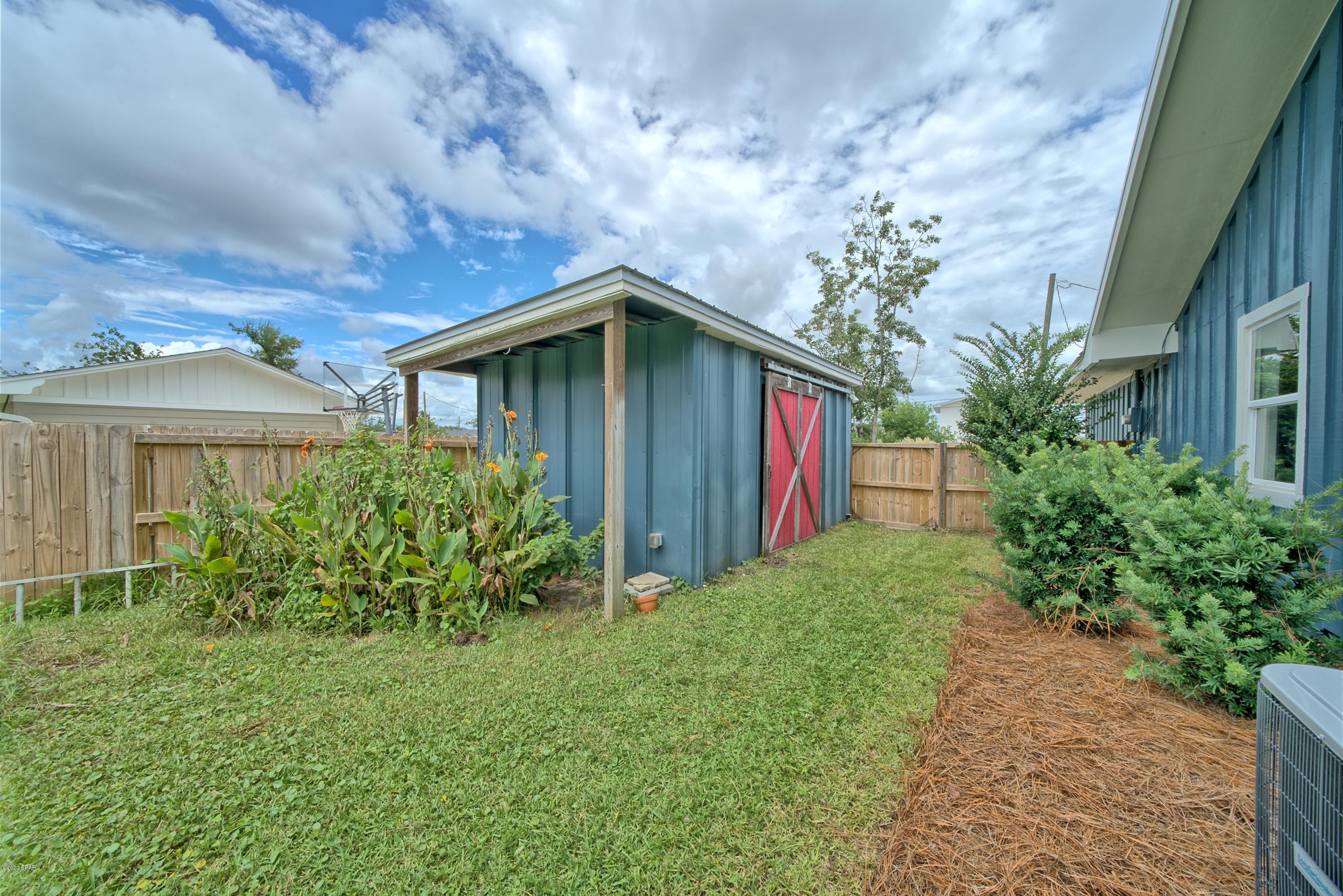 College Point 2nd Add - Residential