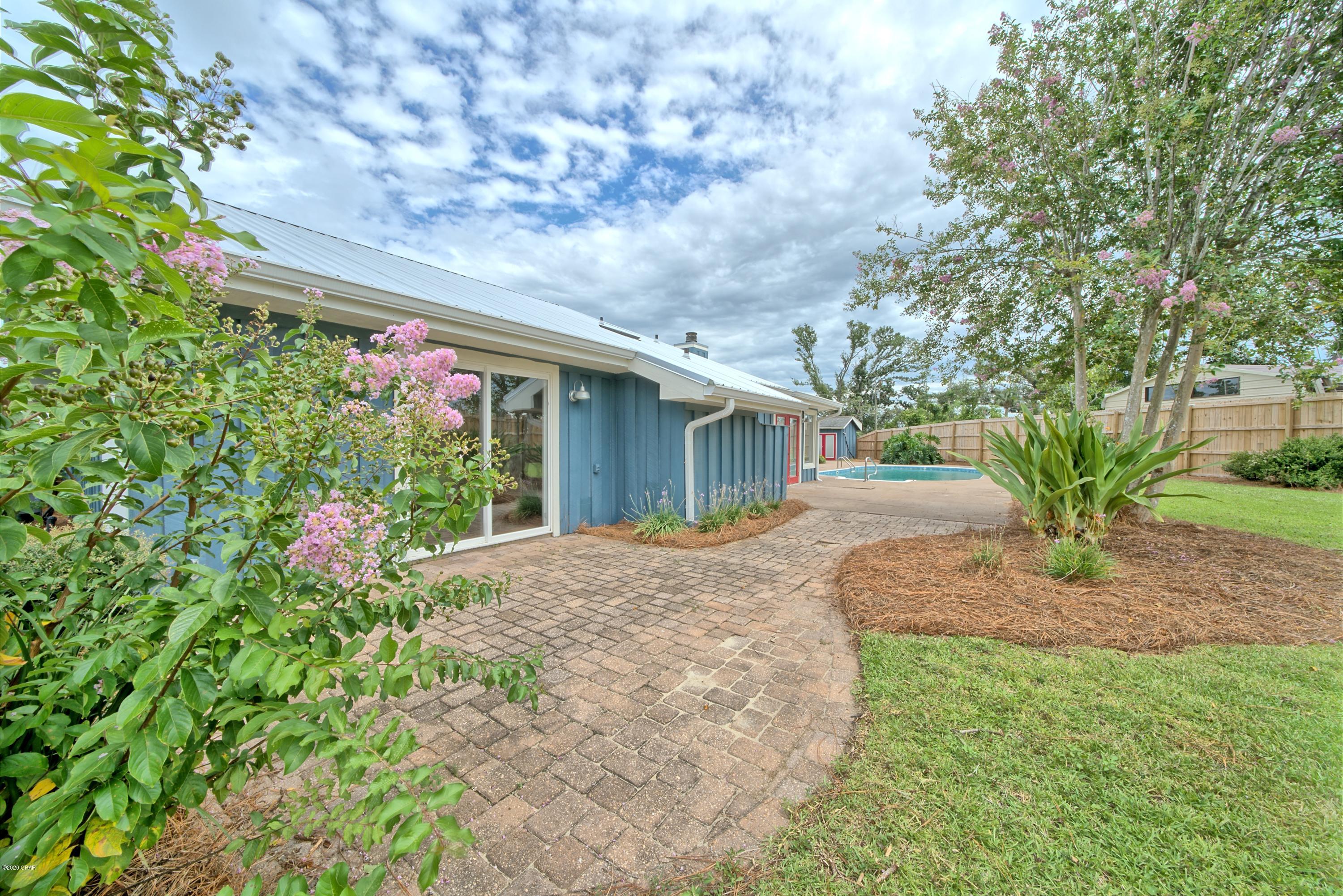 College Point 2nd Add - Residential