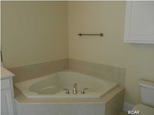 Tierra Verde Phase II - Residential Lease