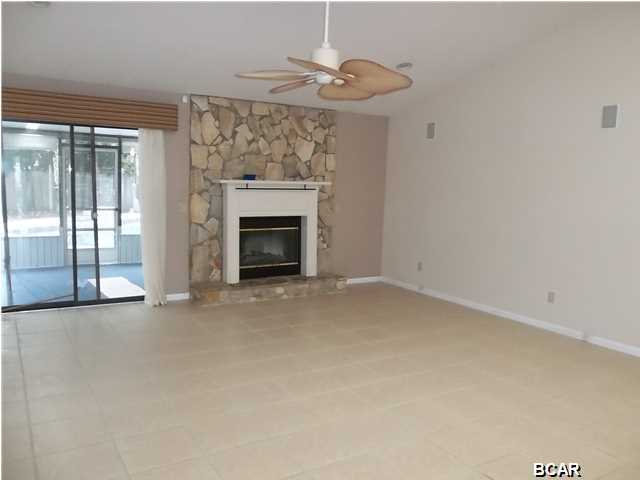 Derby Woods 1st Add - Residential