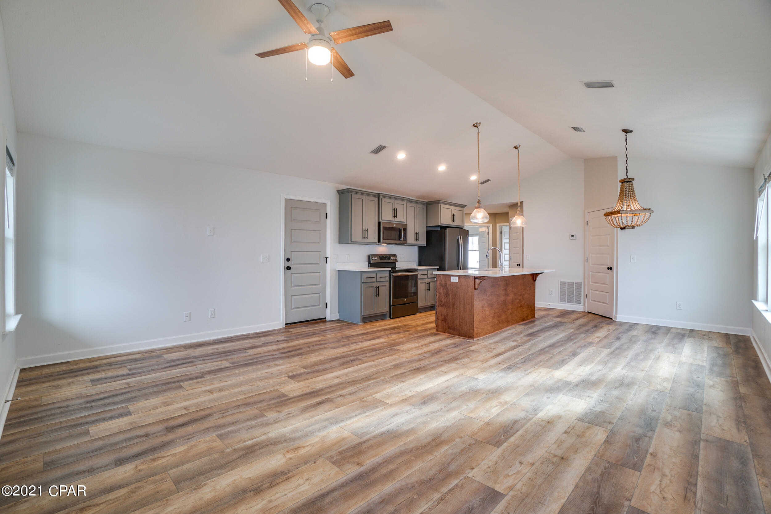 [No Recorded Subdiv] - Residential Lease