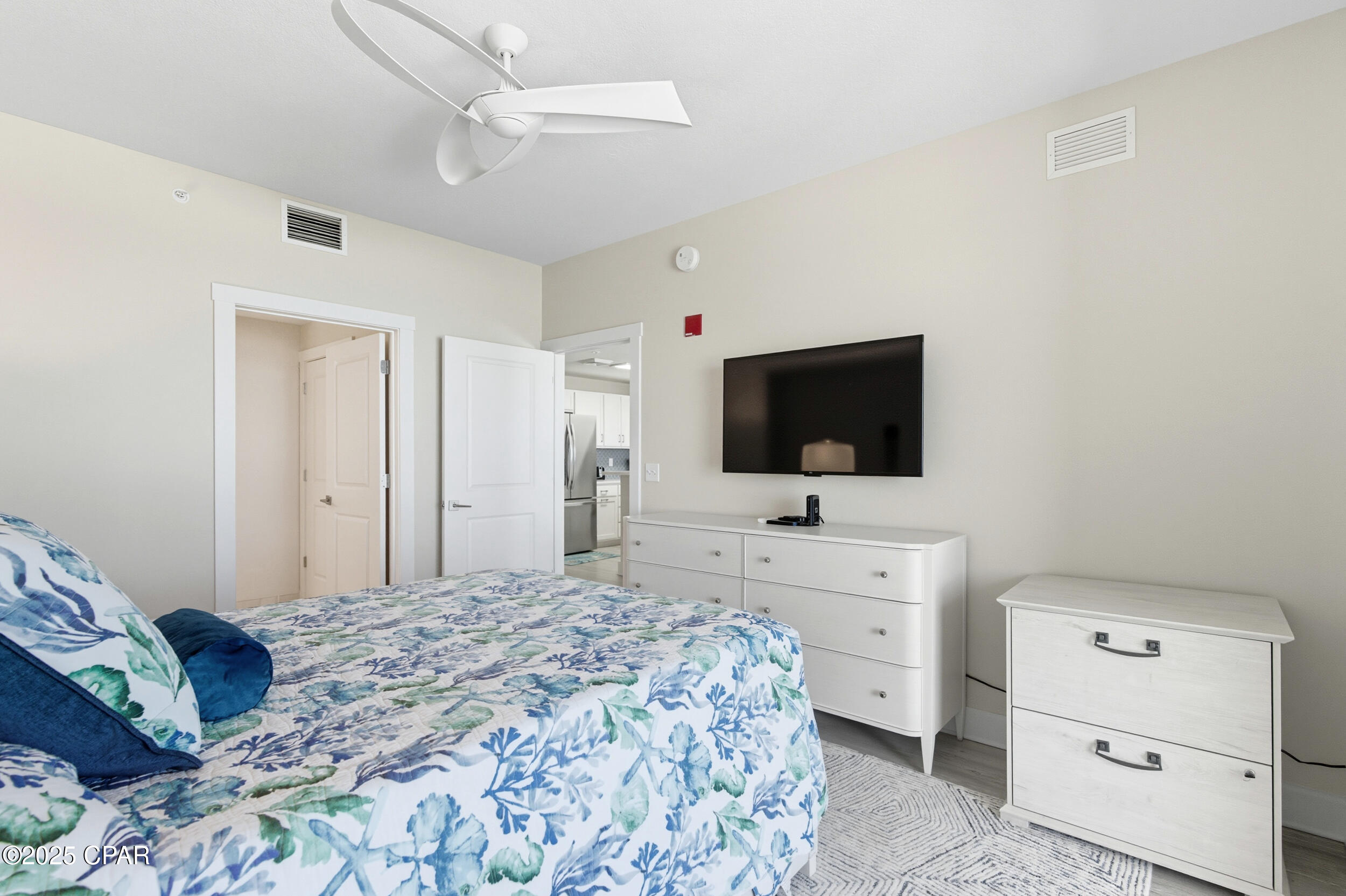 Calypso Towers III - Residential