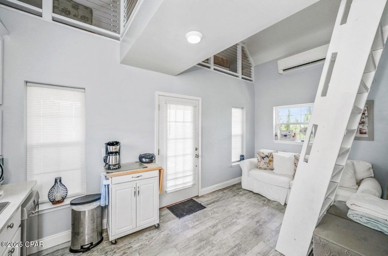 Pine Breeze - Residential