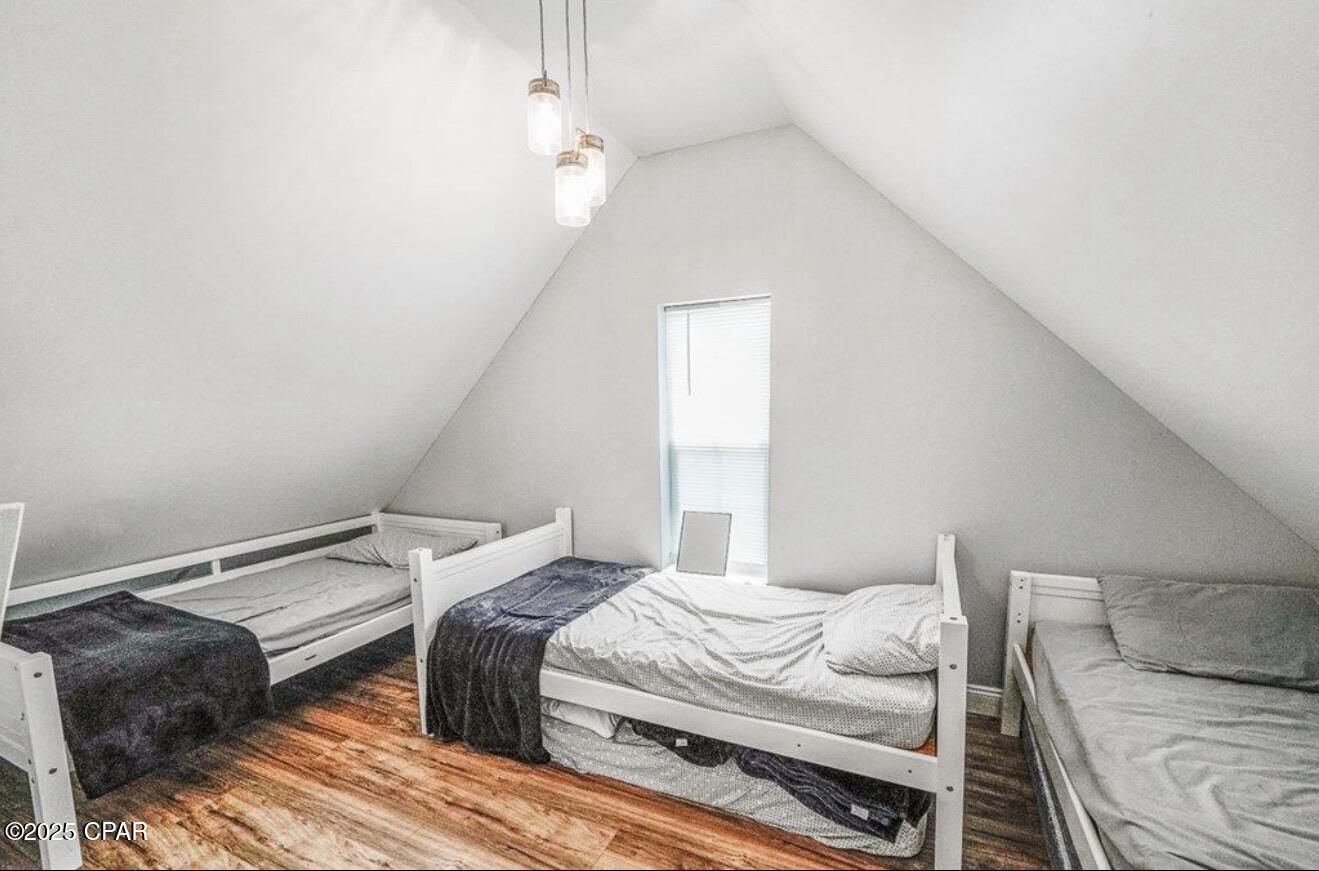 Pine Breeze - Residential