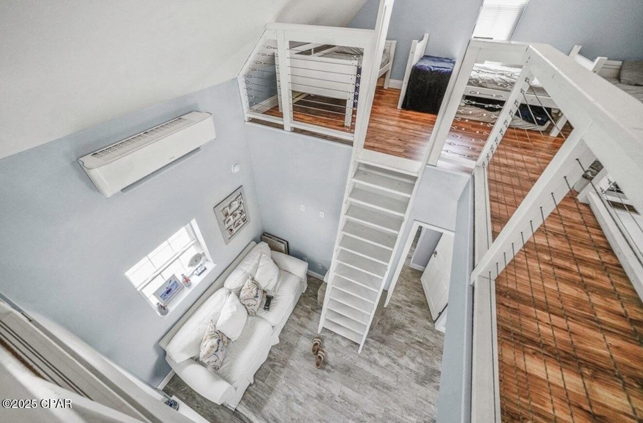 Pine Breeze - Residential