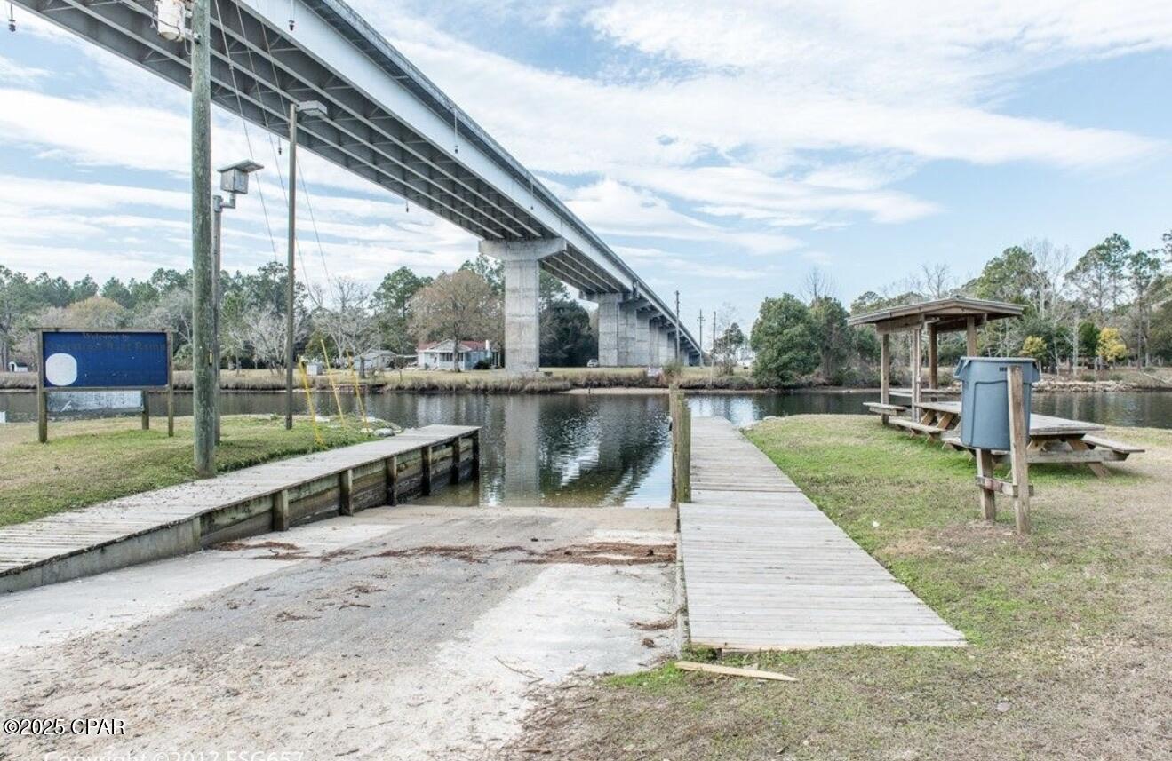 Pine Breeze - Residential