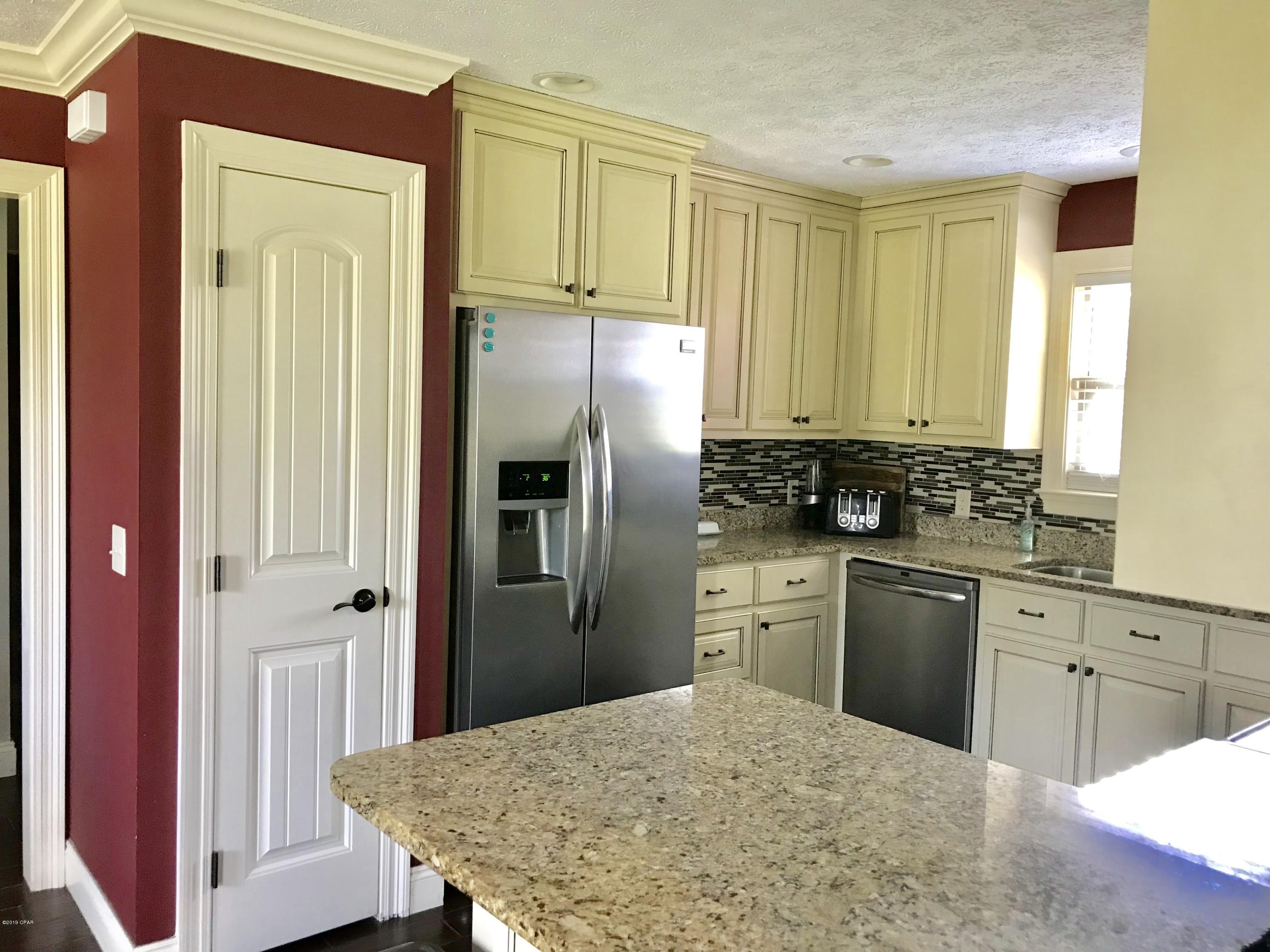 Kirkland Manor - Residential