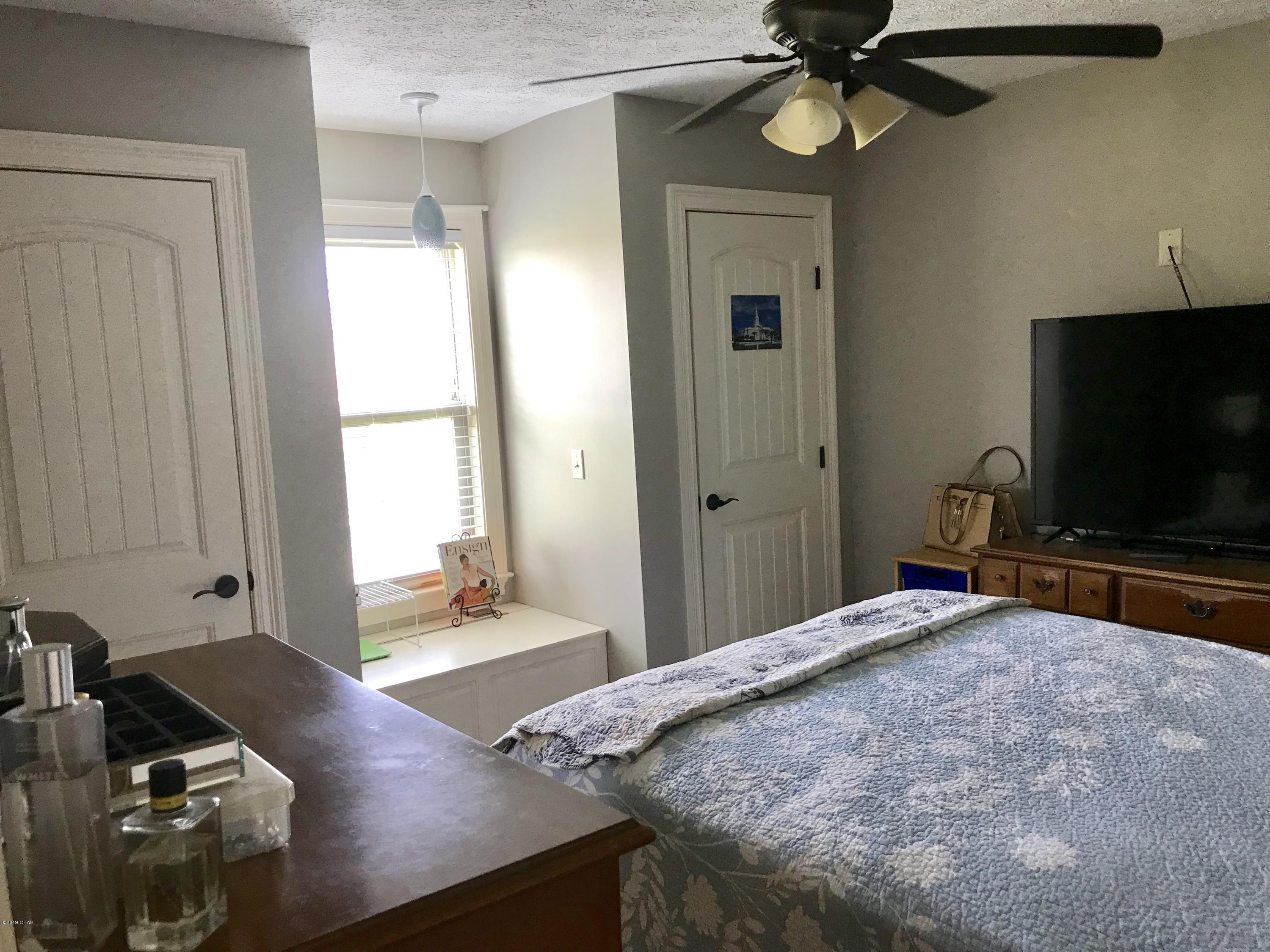 Kirkland Manor - Residential