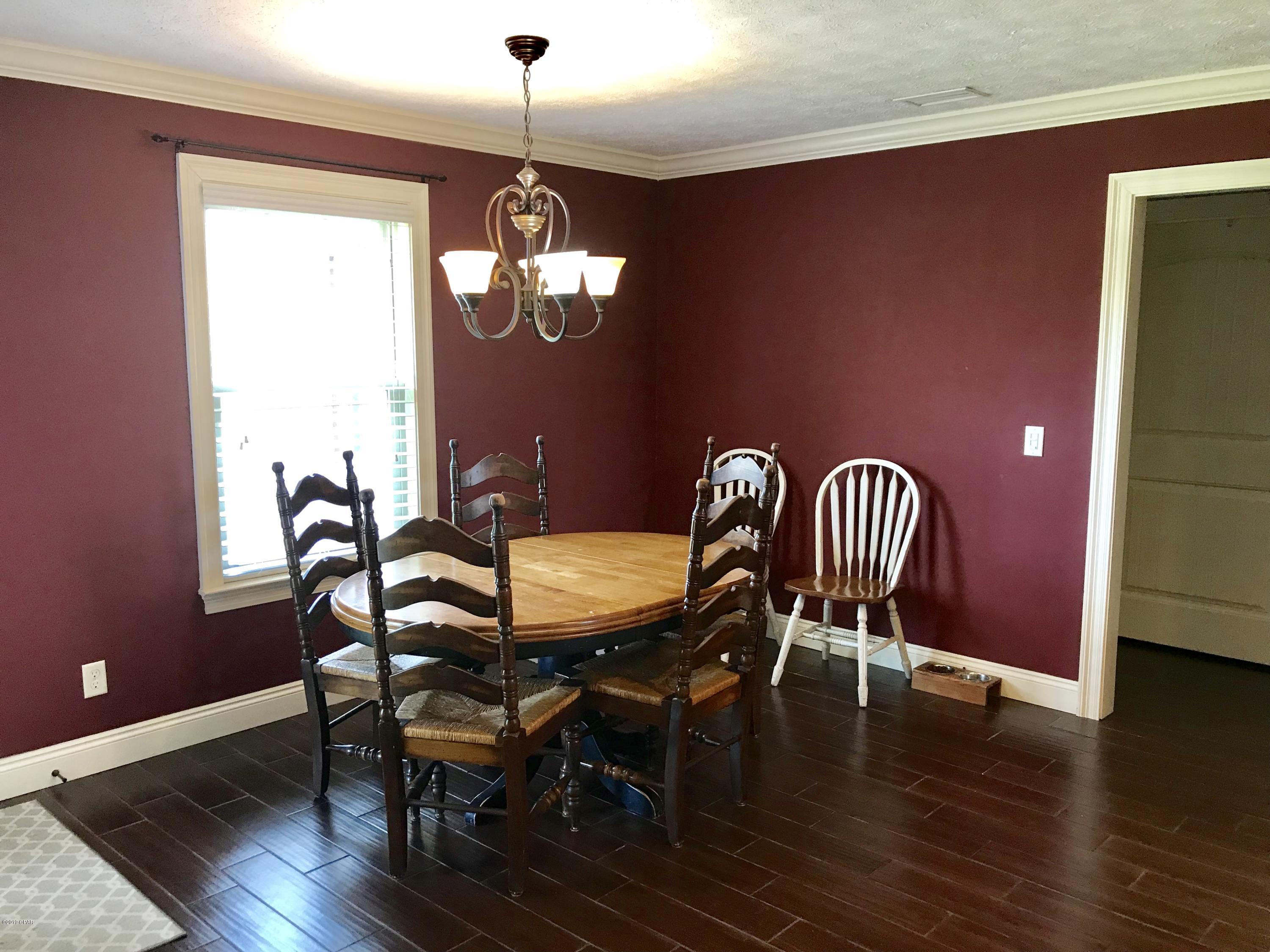 Kirkland Manor - Residential