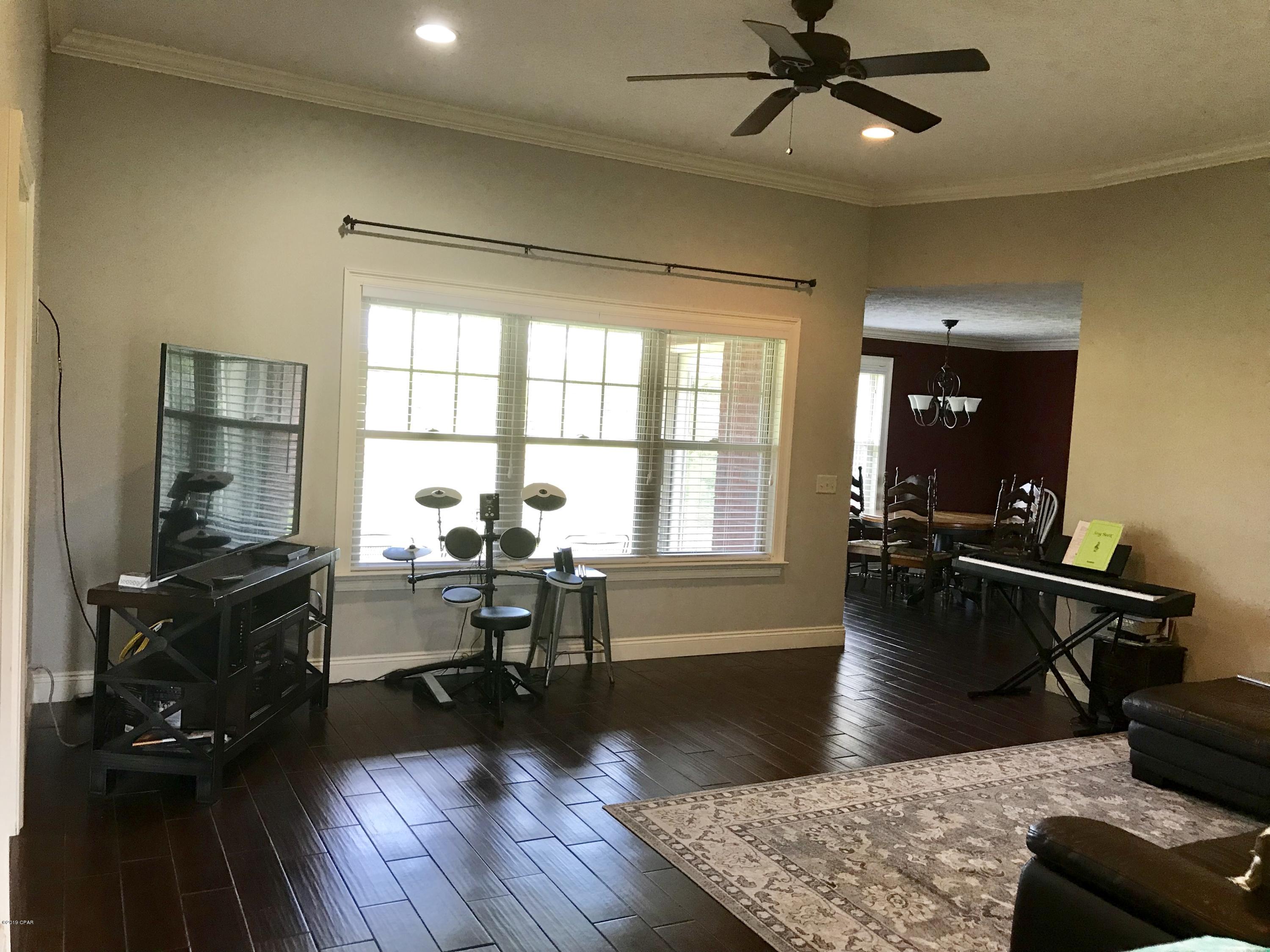 Kirkland Manor - Residential