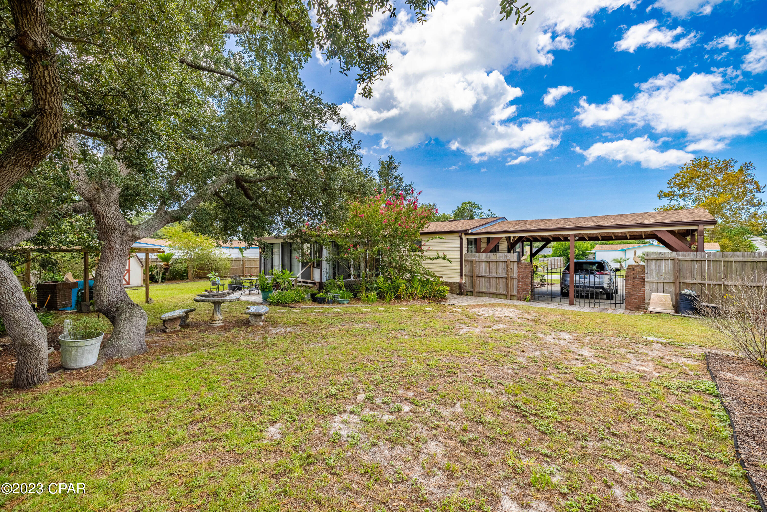 North Lagoon Oaks 7th Add - Residential