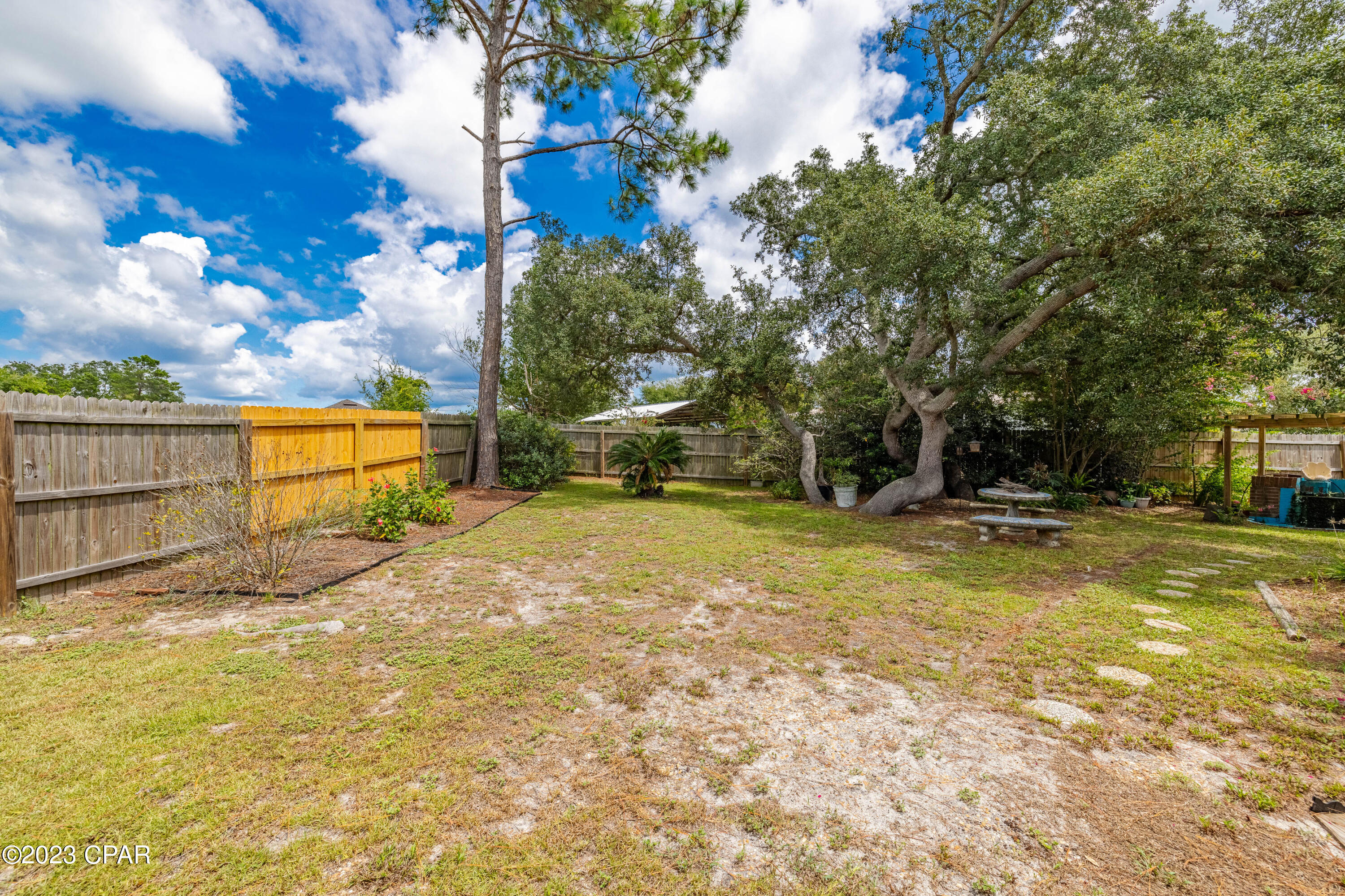 North Lagoon Oaks 7th Add - Residential