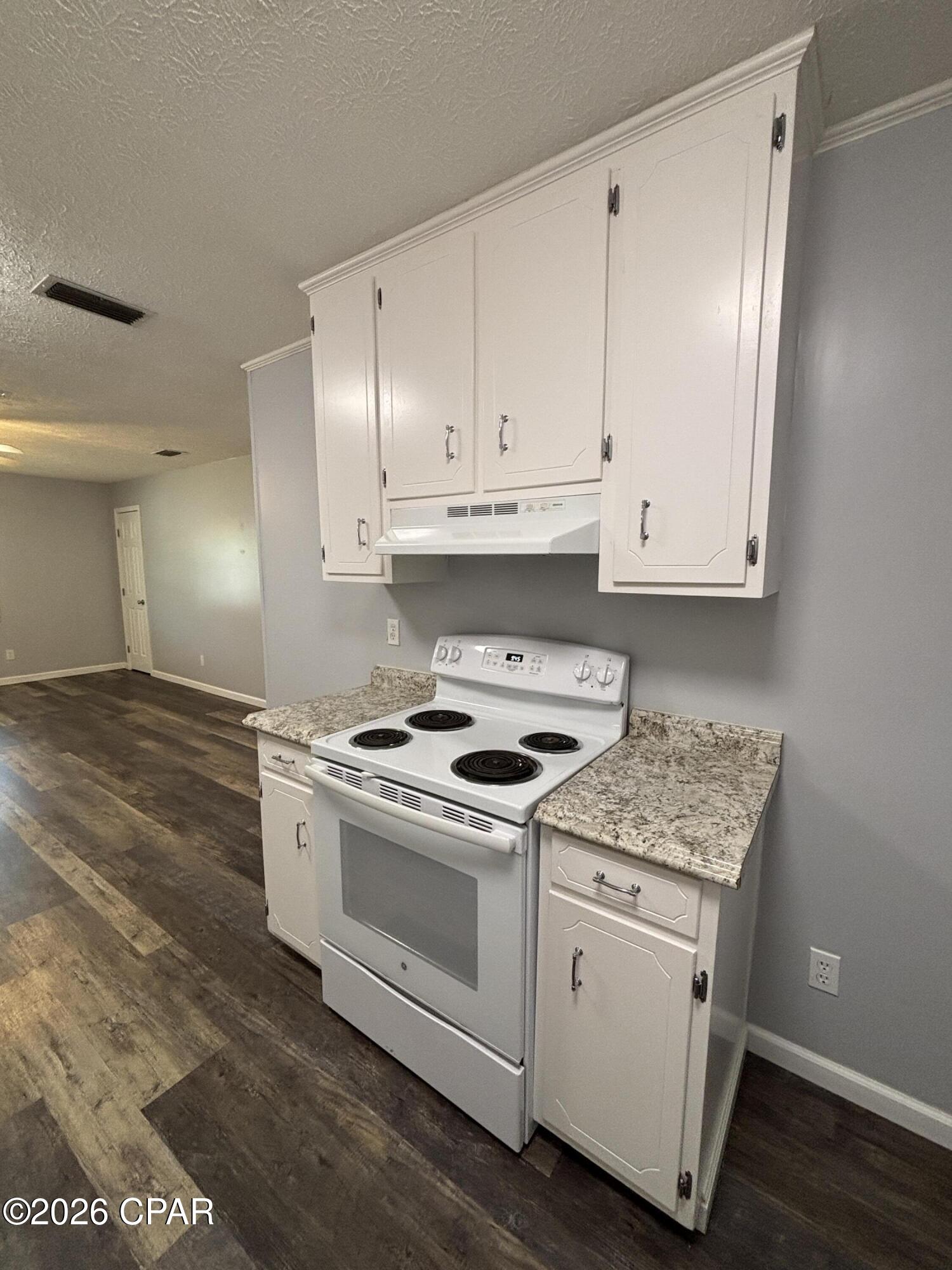 [No Recorded Subdiv] - Residential Lease