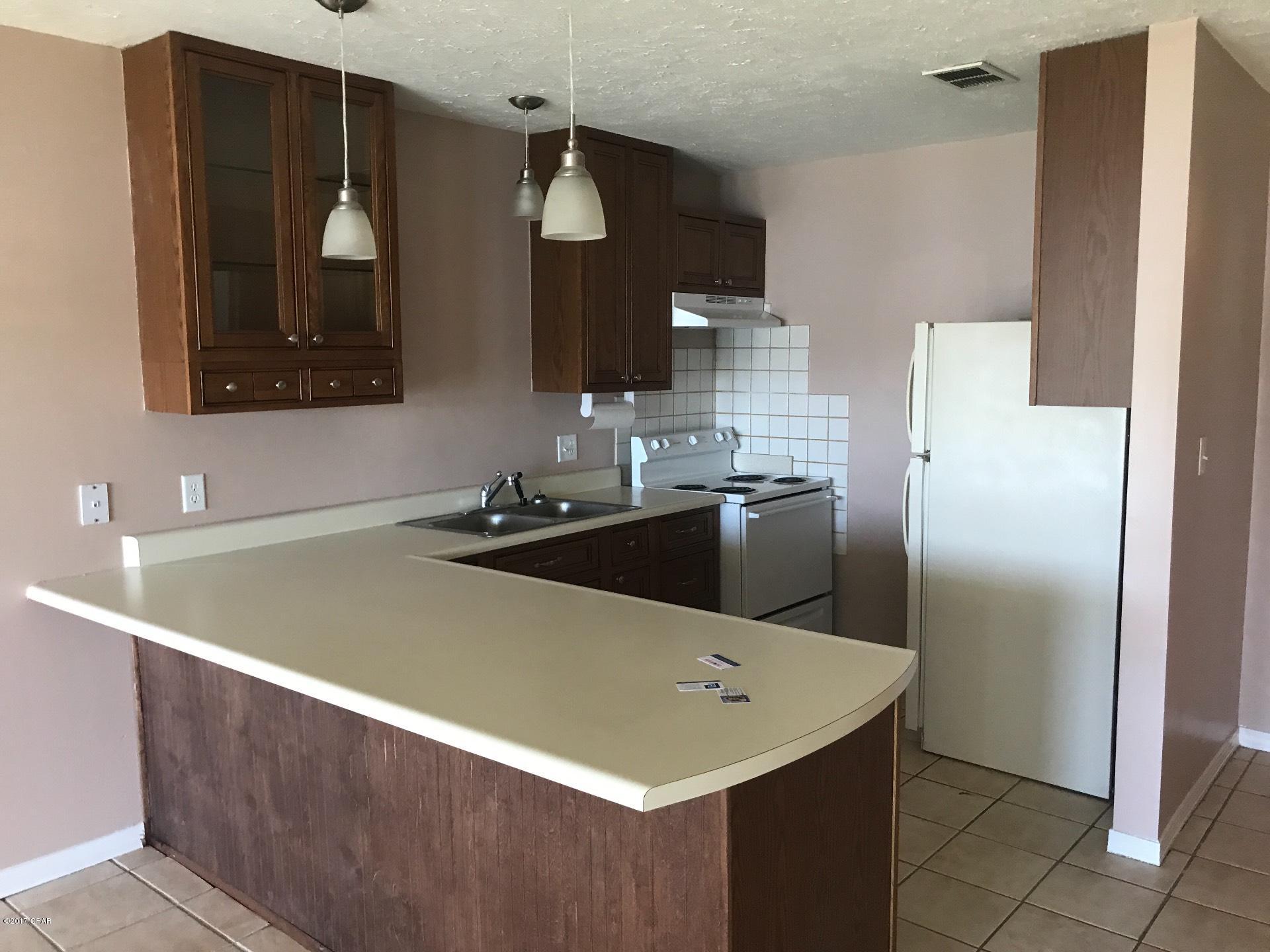 Blue Lagoon - Residential Lease