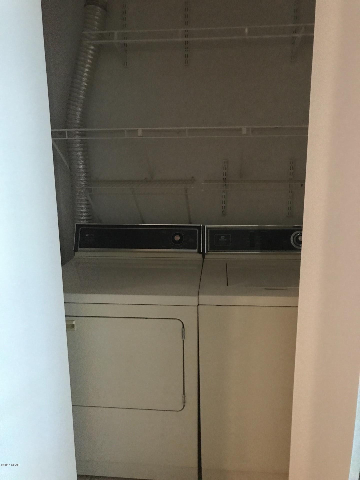 Blue Lagoon - Residential Lease