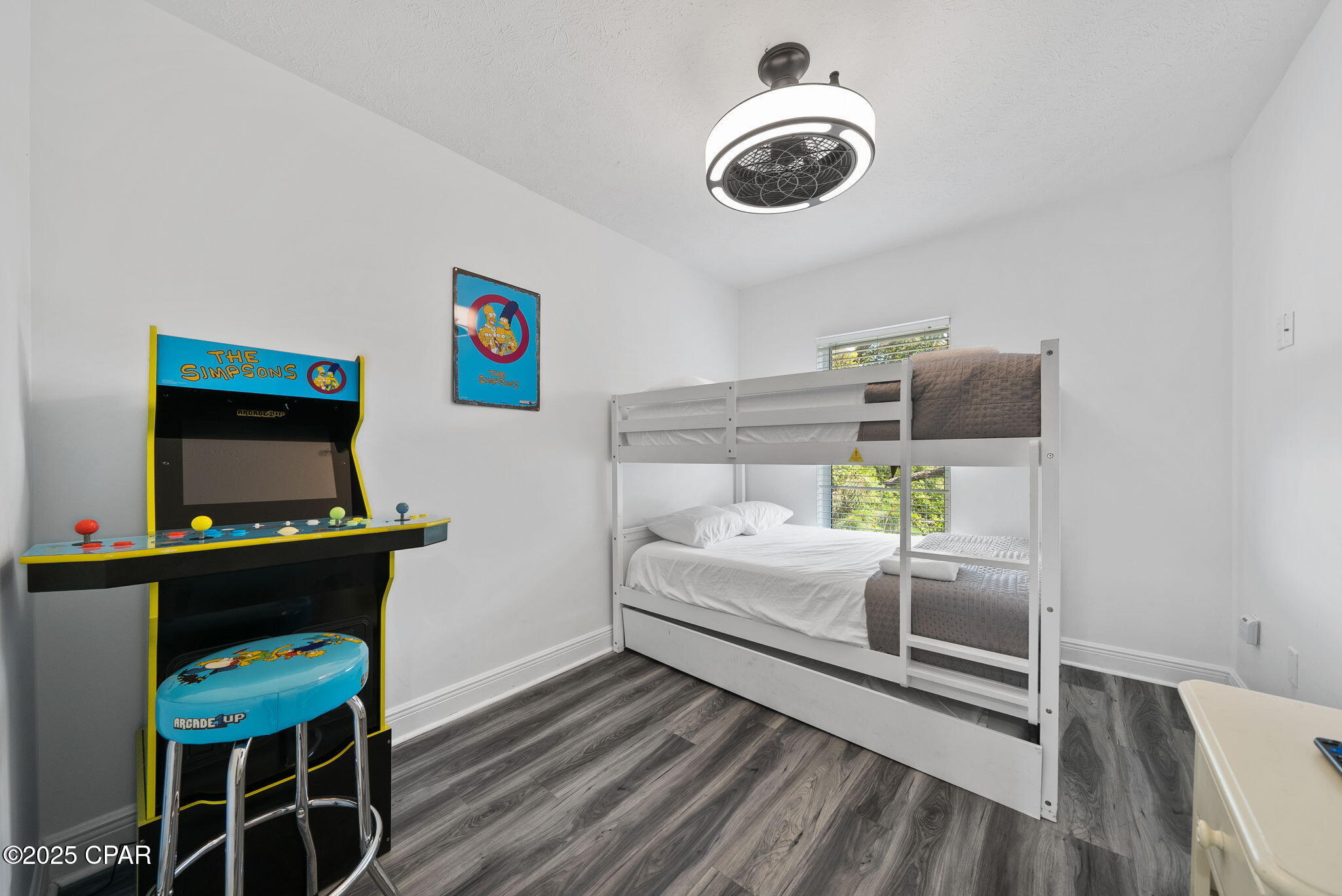 Long Beach 3rd - Residential