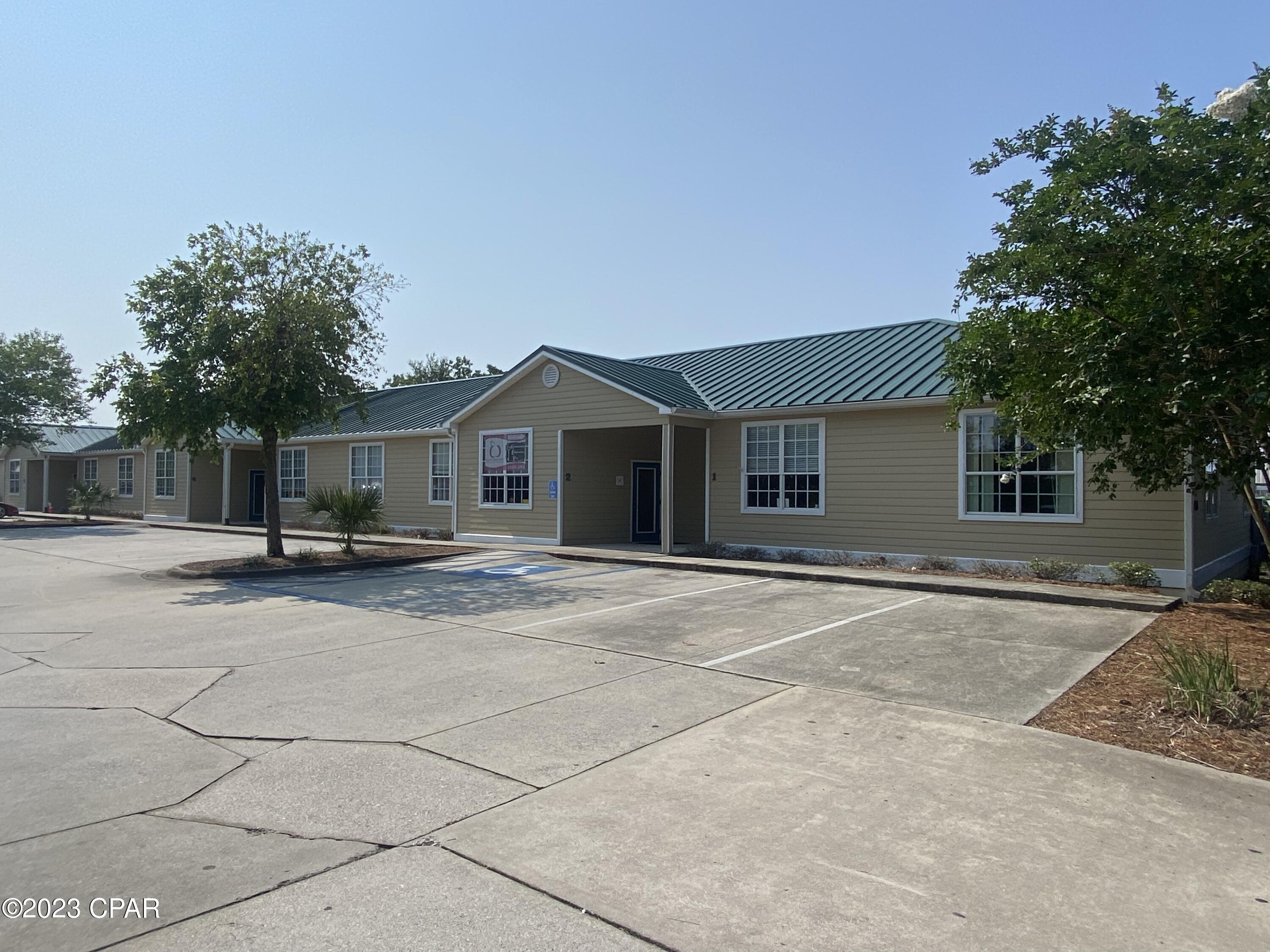 [No Recorded Subdiv] - Commercial Sale