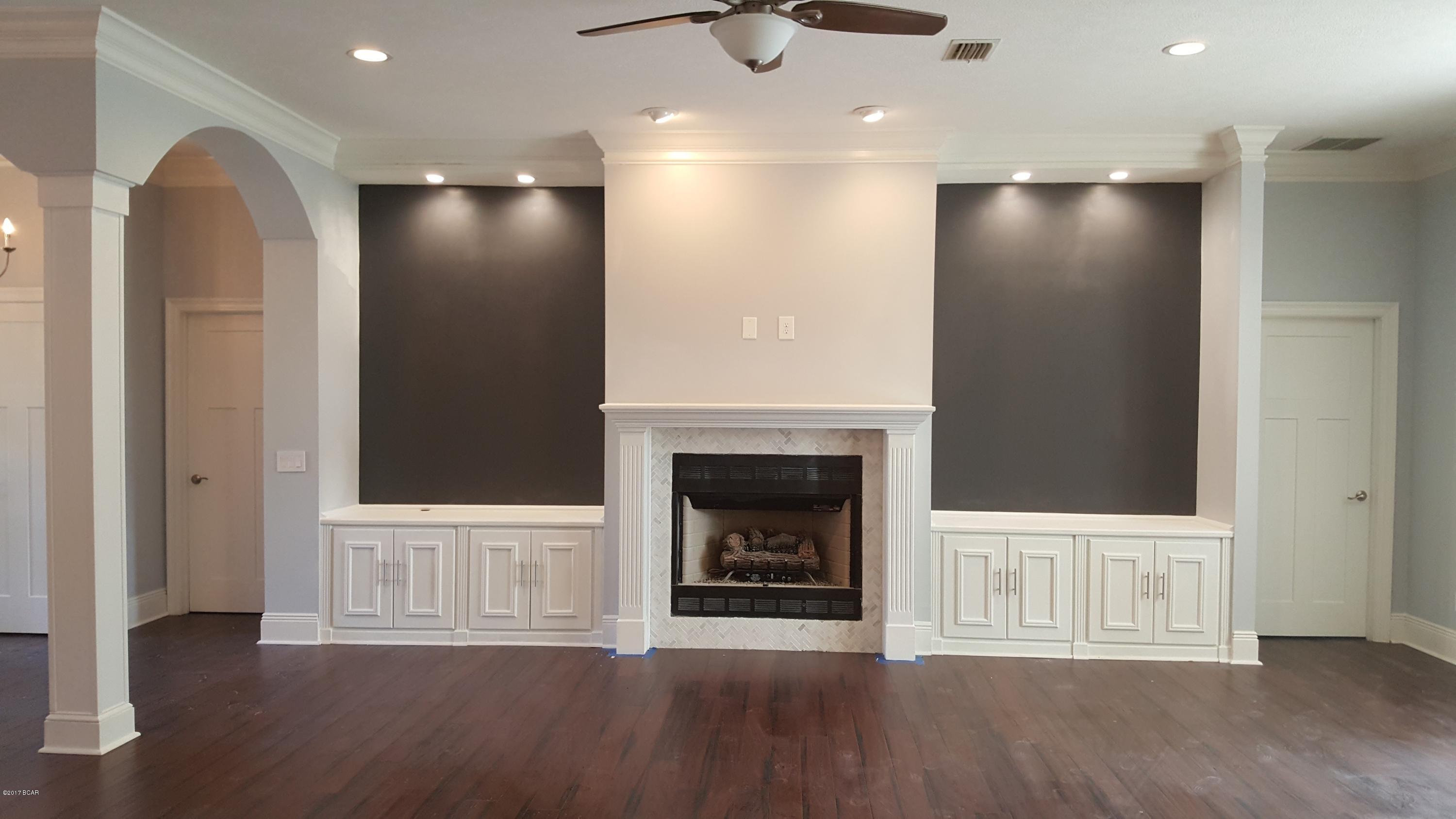 Pelican Bay - Residential