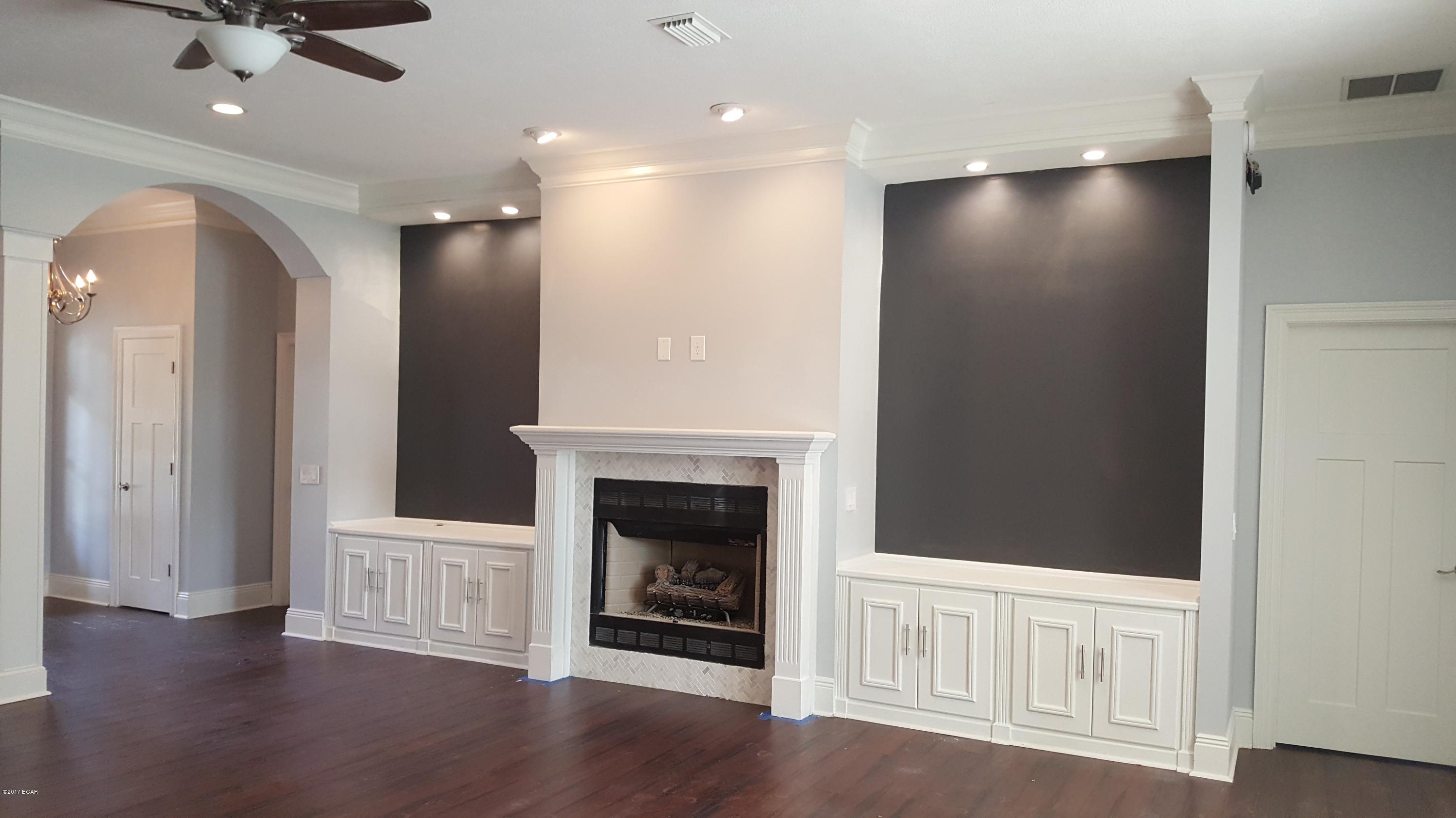 Pelican Bay - Residential