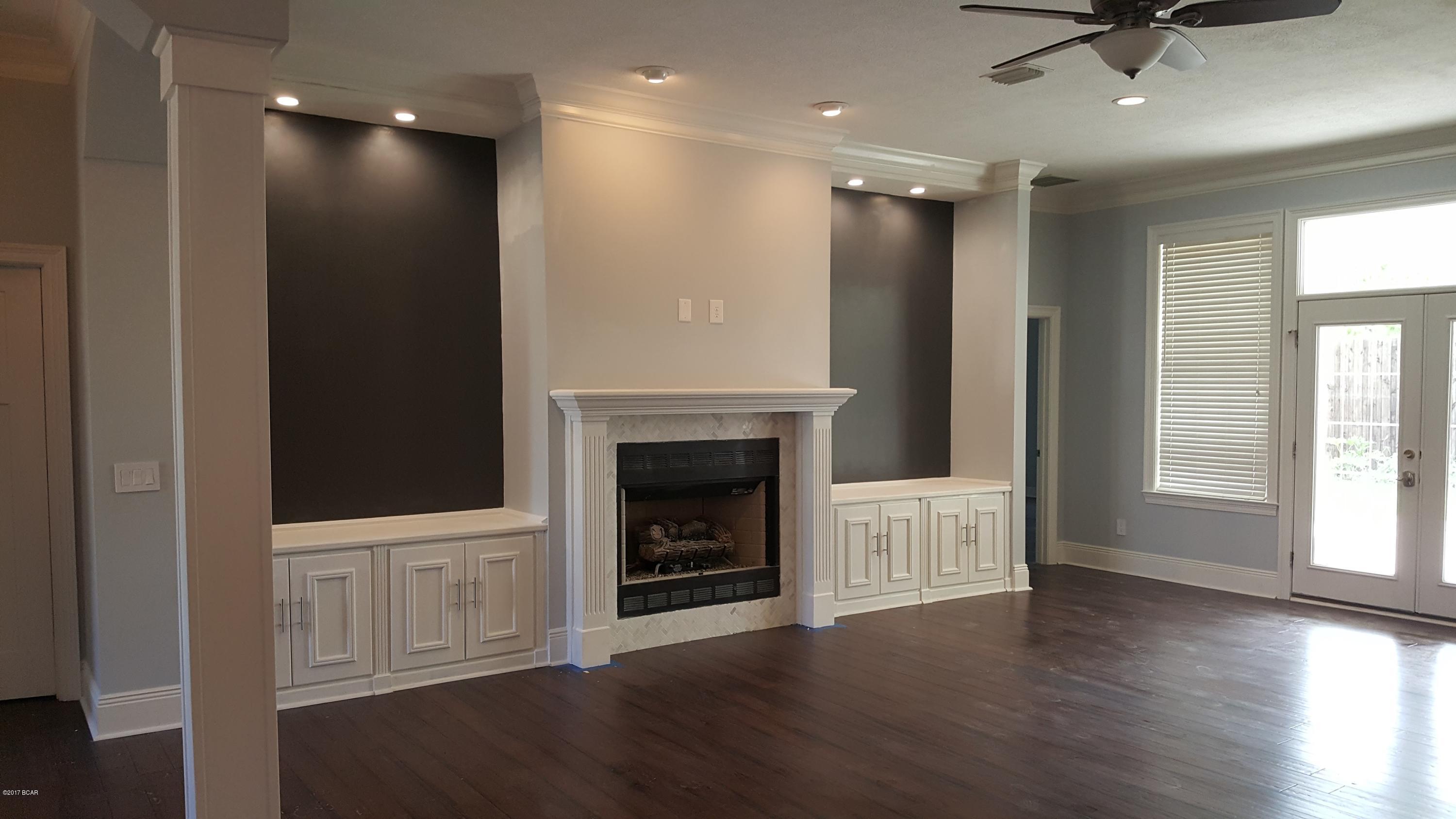 Pelican Bay - Residential