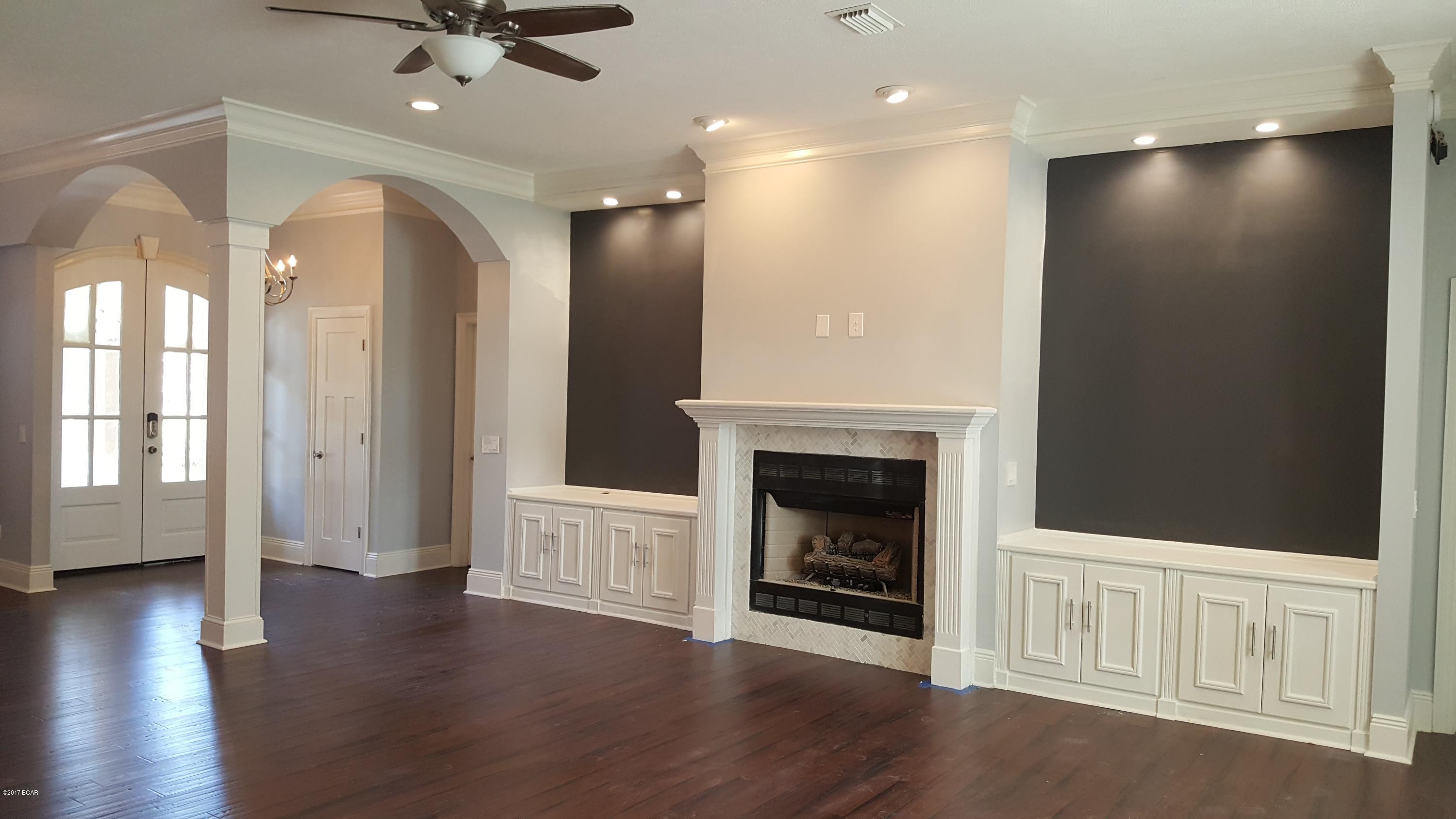 Pelican Bay - Residential