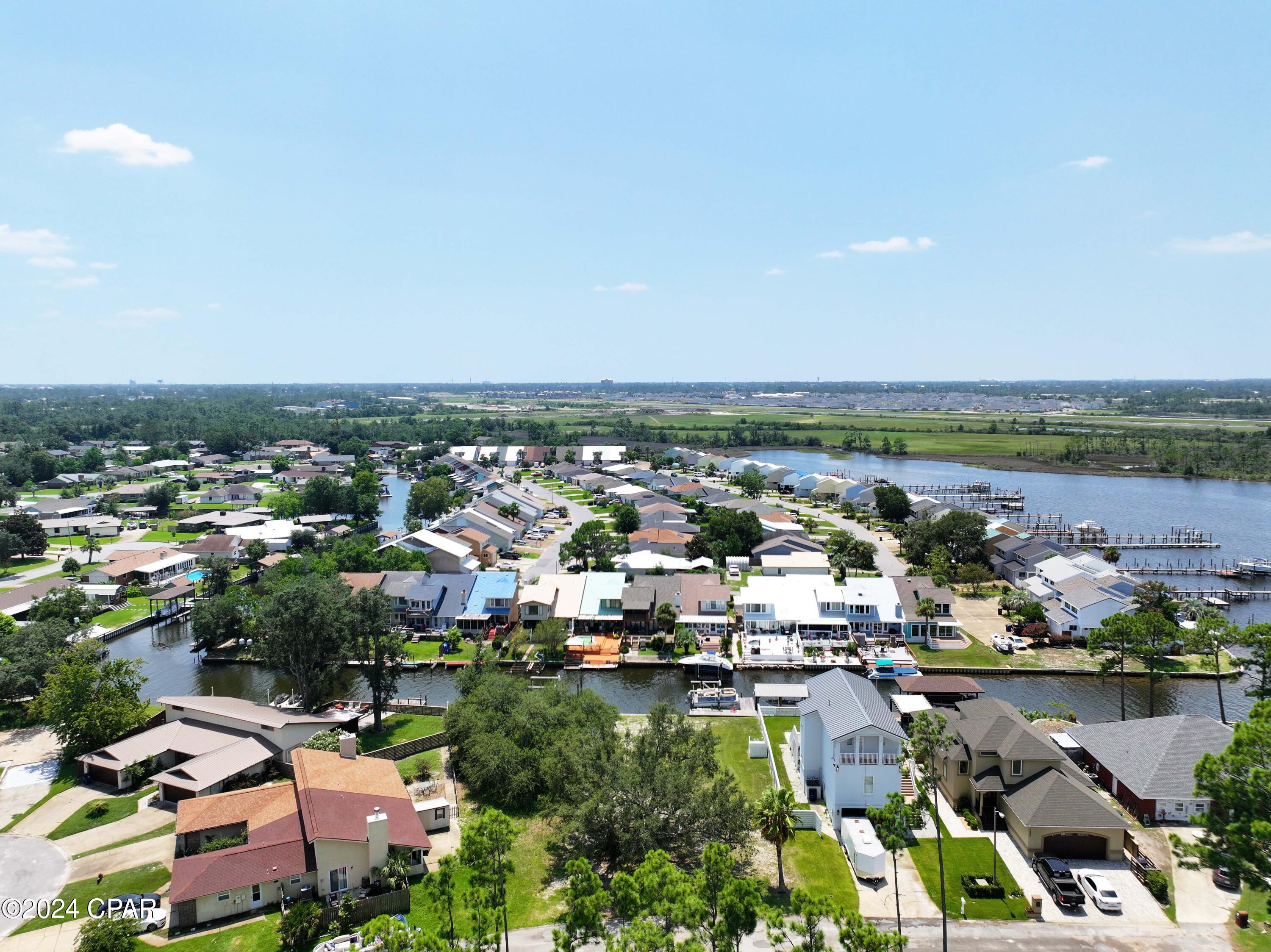 Venetian Villa - Land