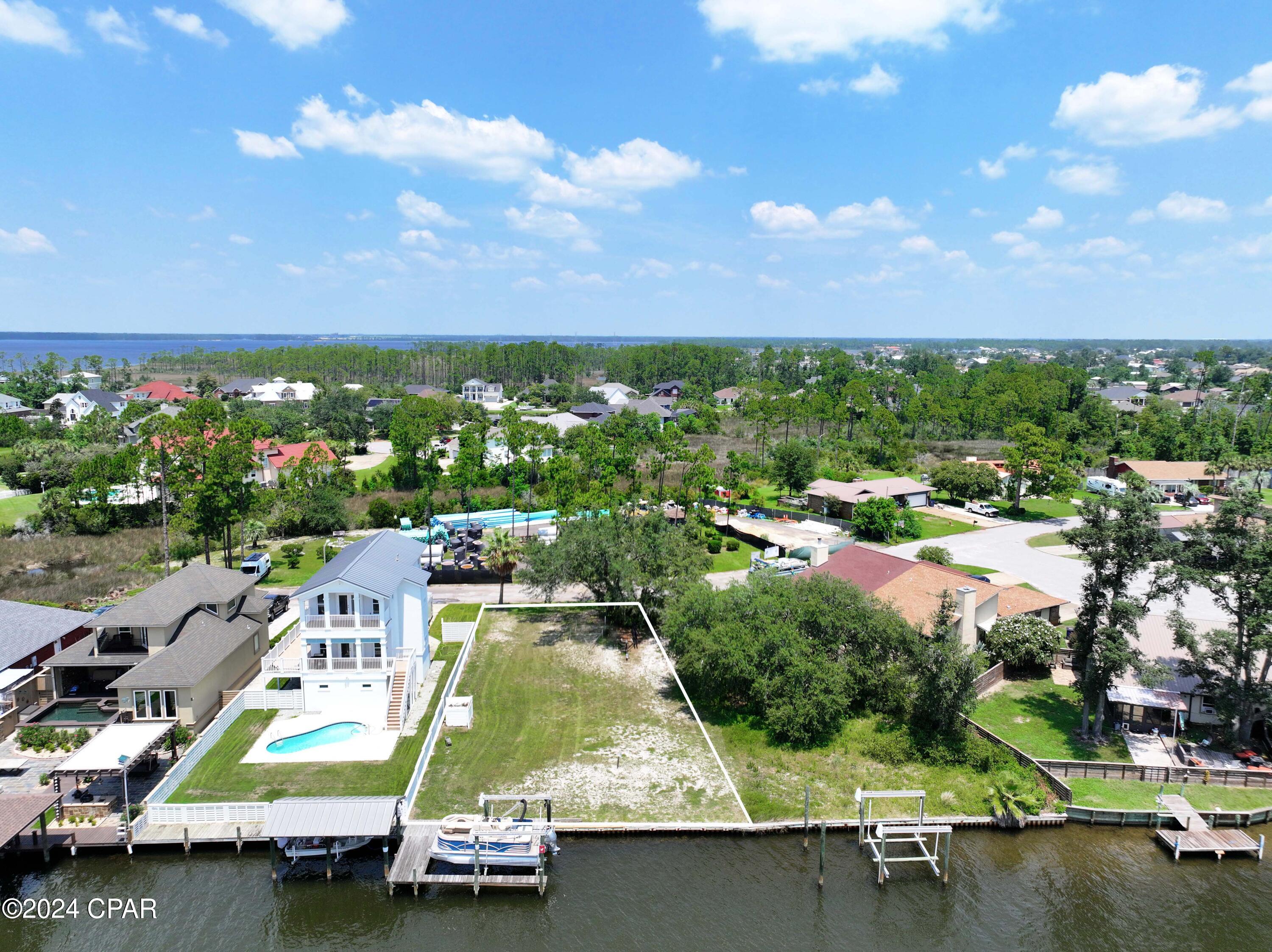 Venetian Villa - Land