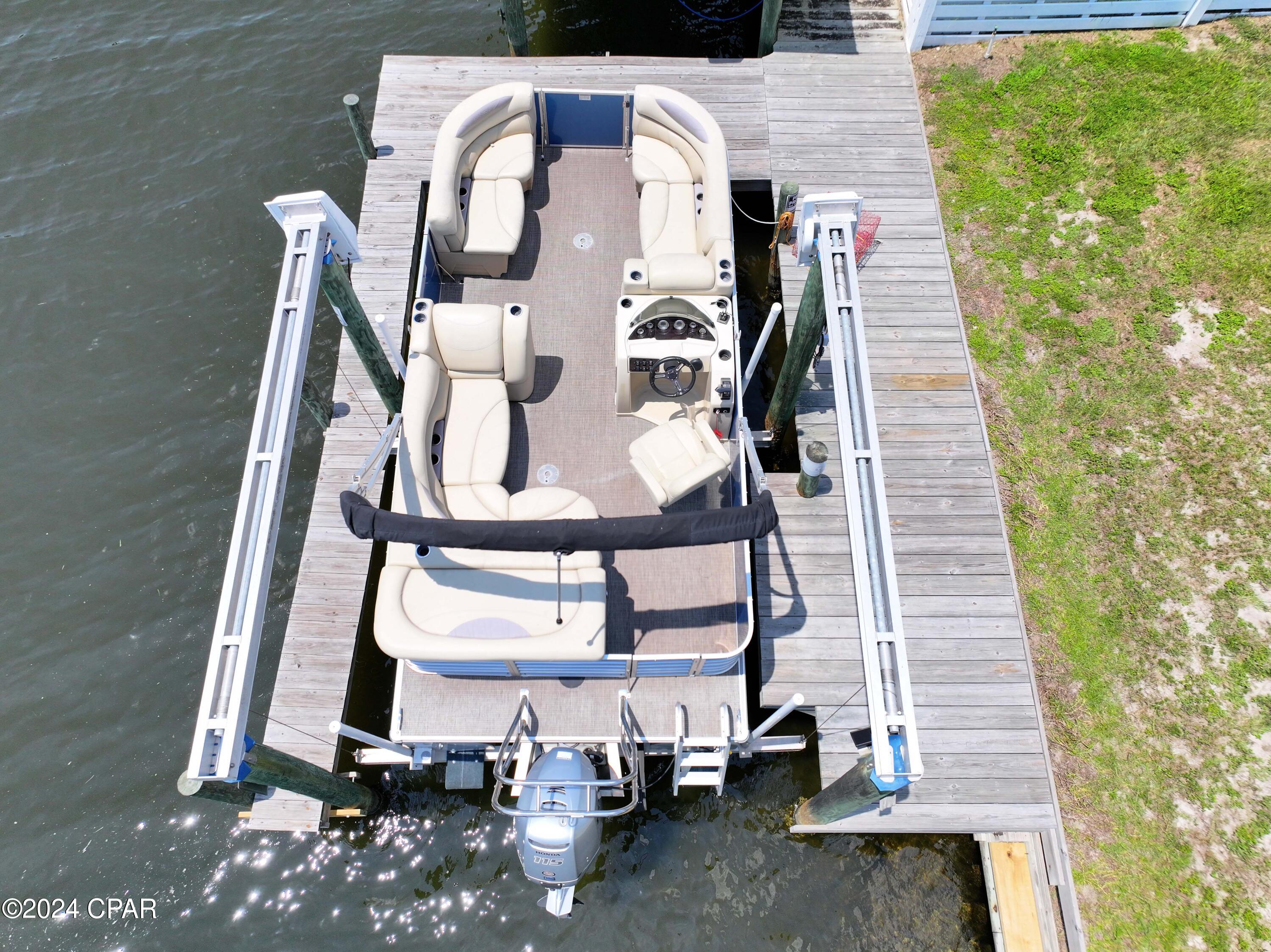 Venetian Villa - Land