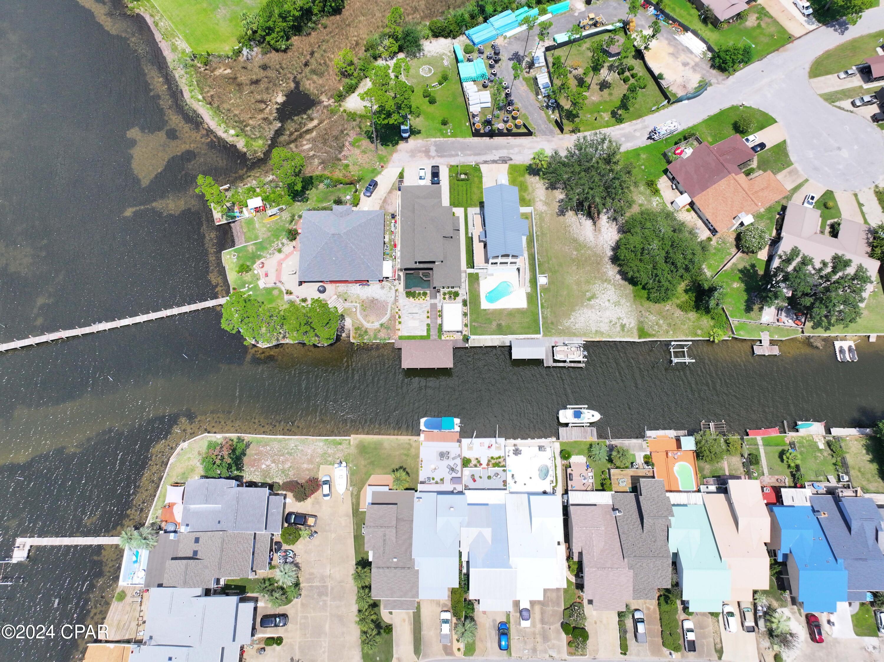 Venetian Villa - Land