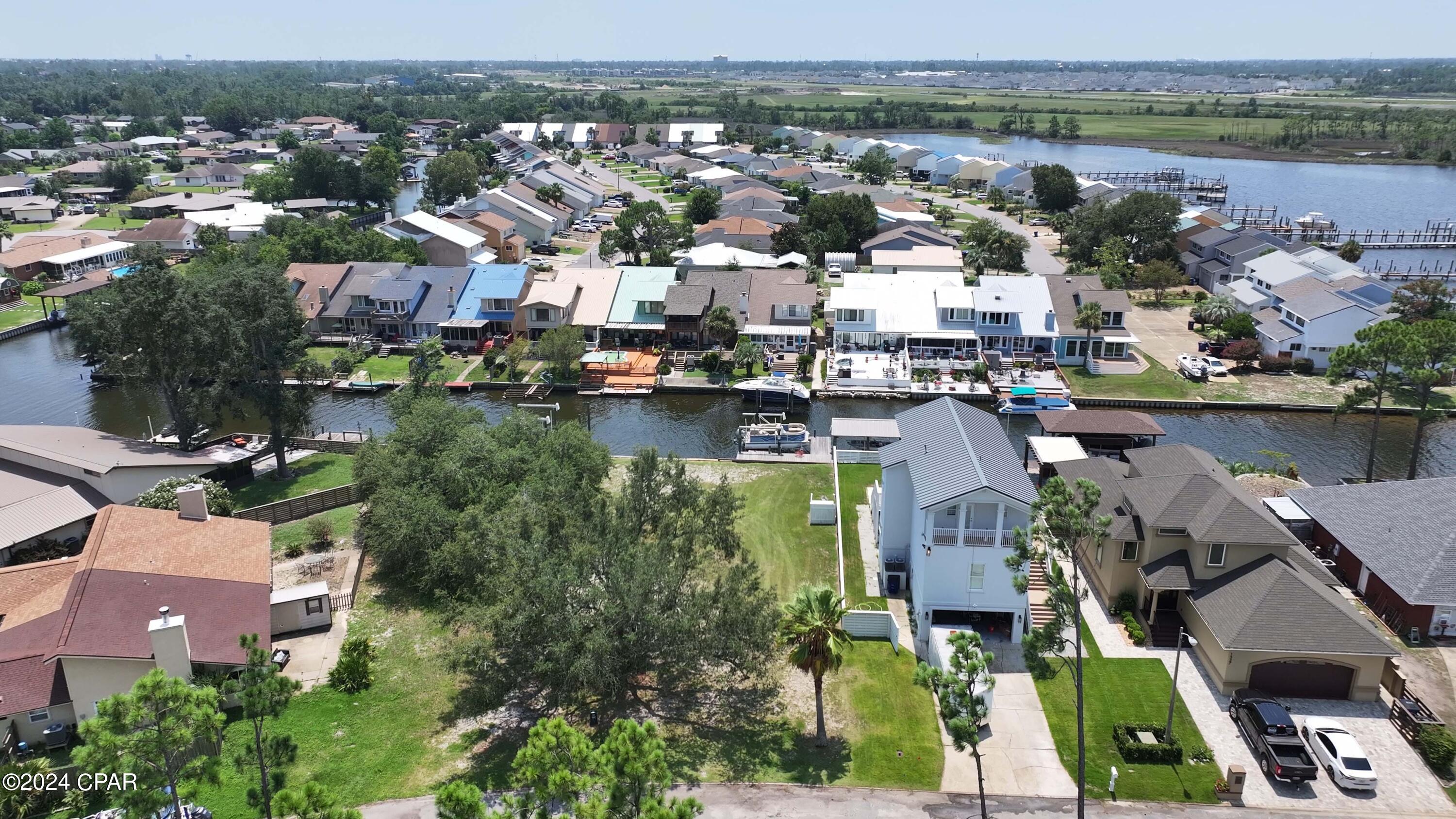 Venetian Villa - Land