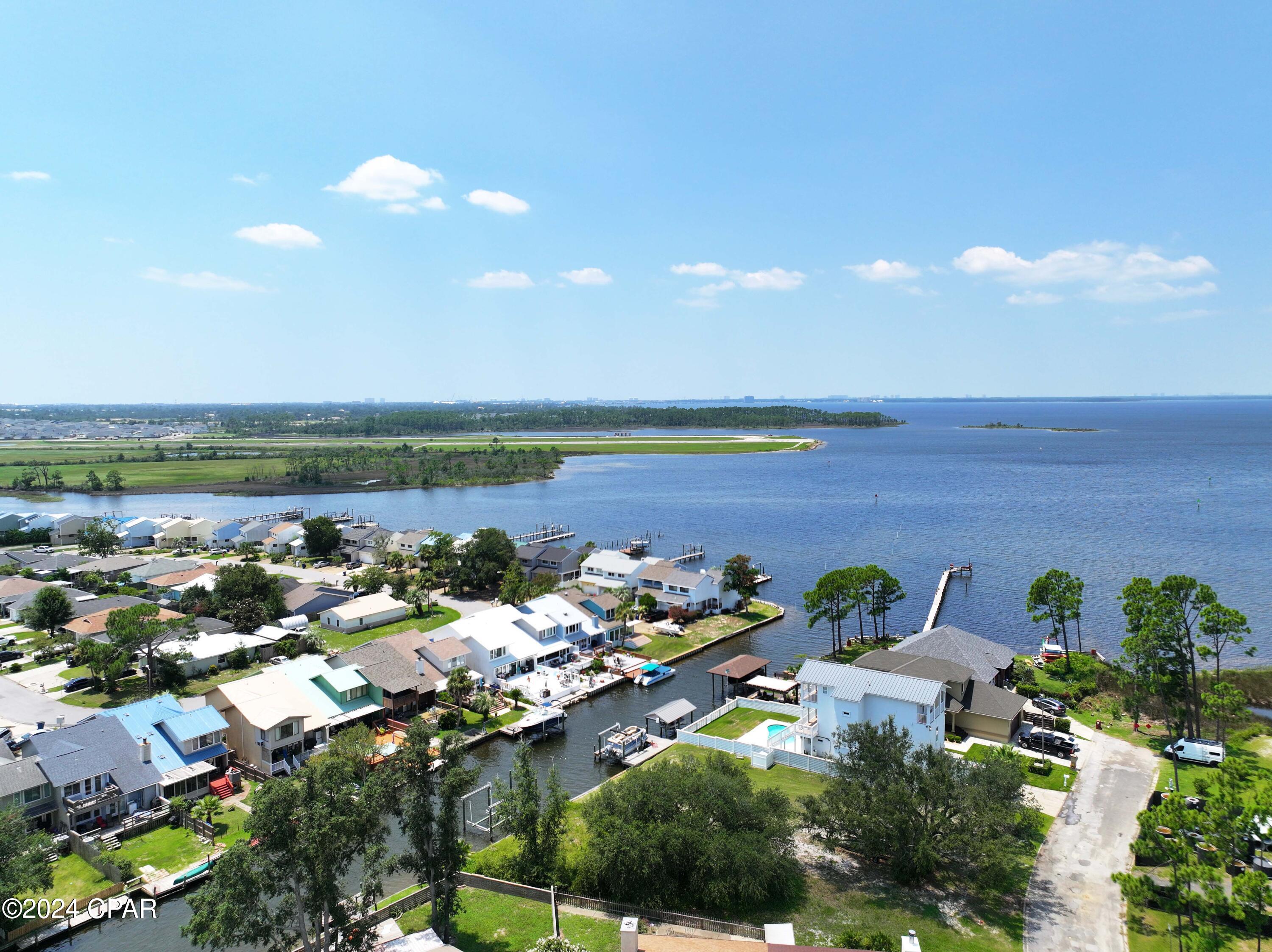 Venetian Villa - Land