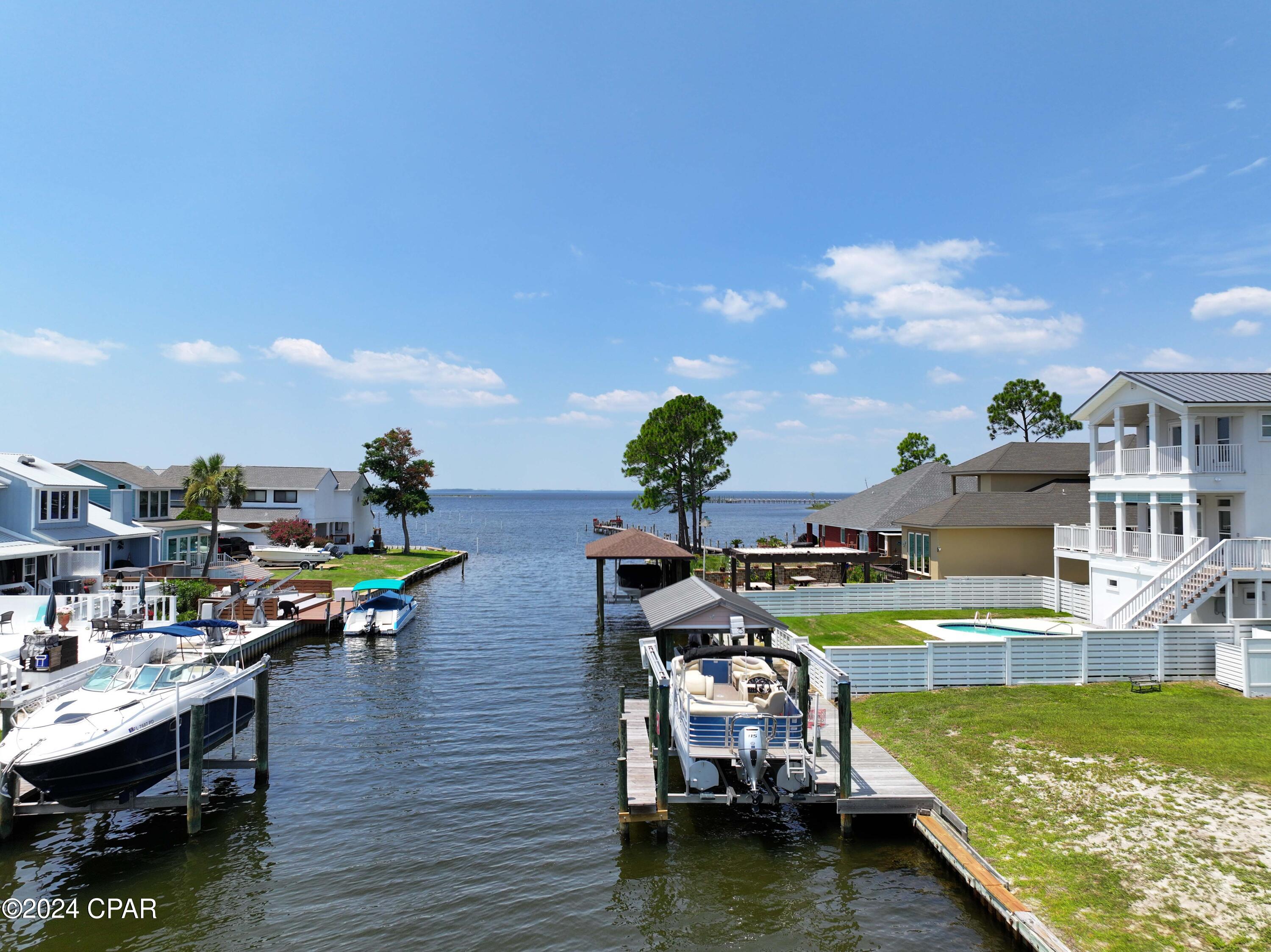 Venetian Villa - Land