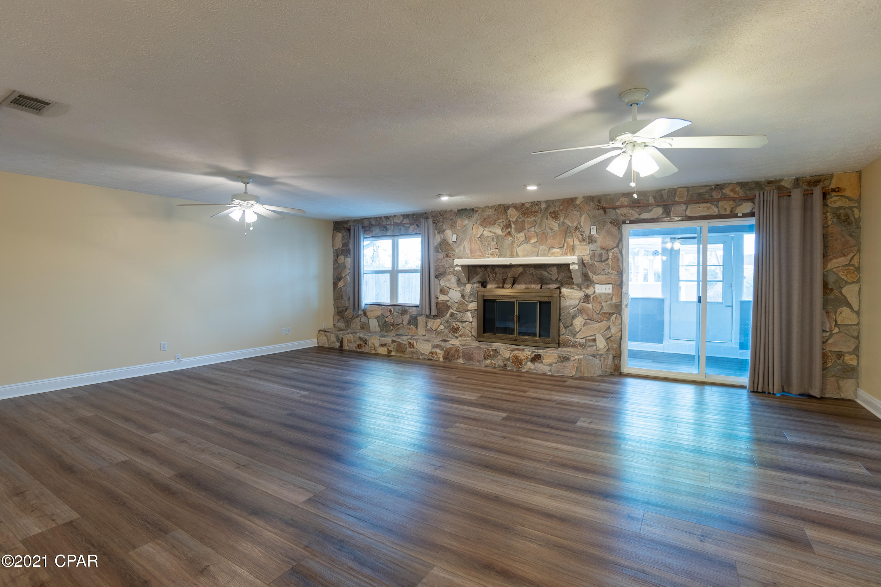 Deerpoint Estates - Residential