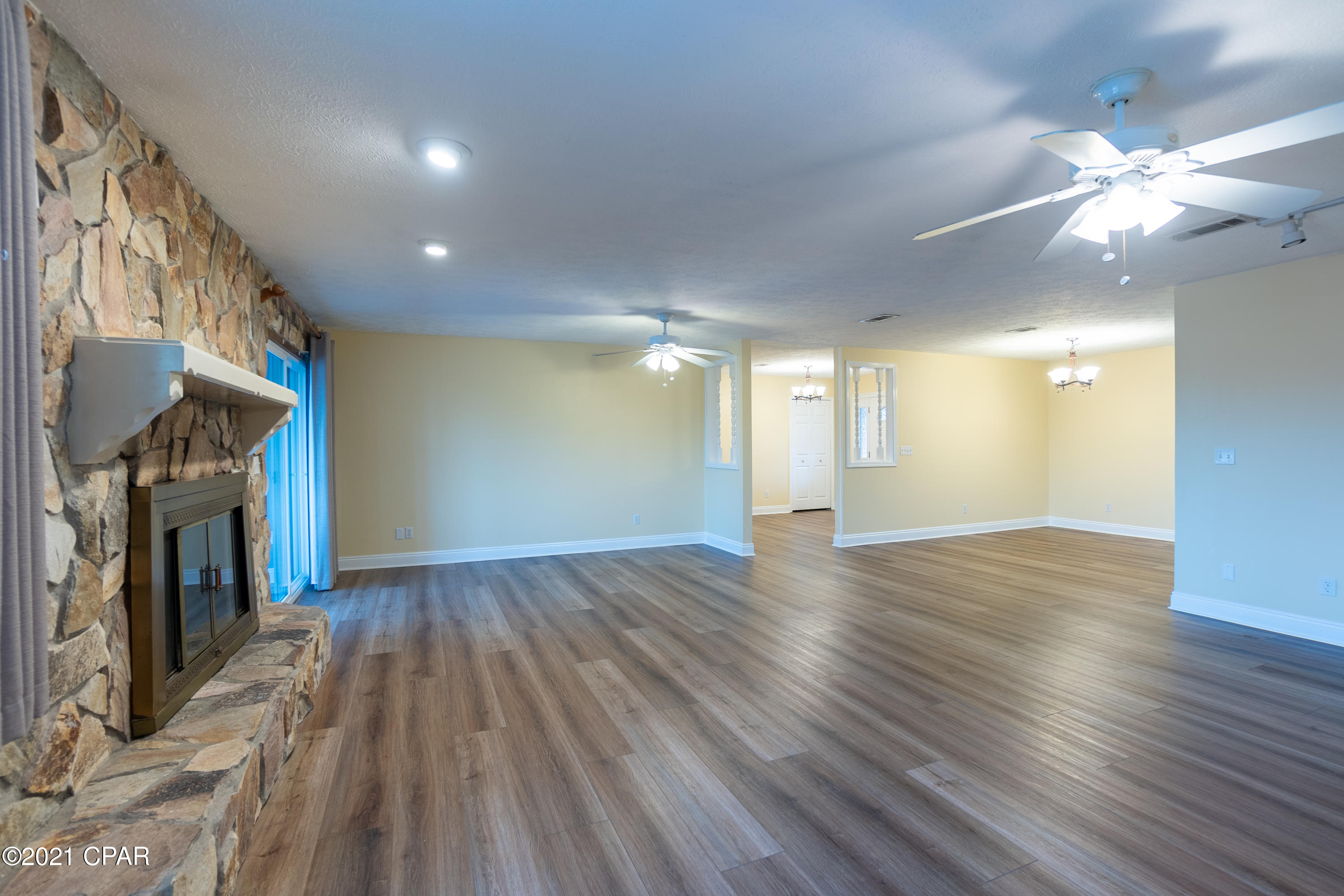 Deerpoint Estates - Residential