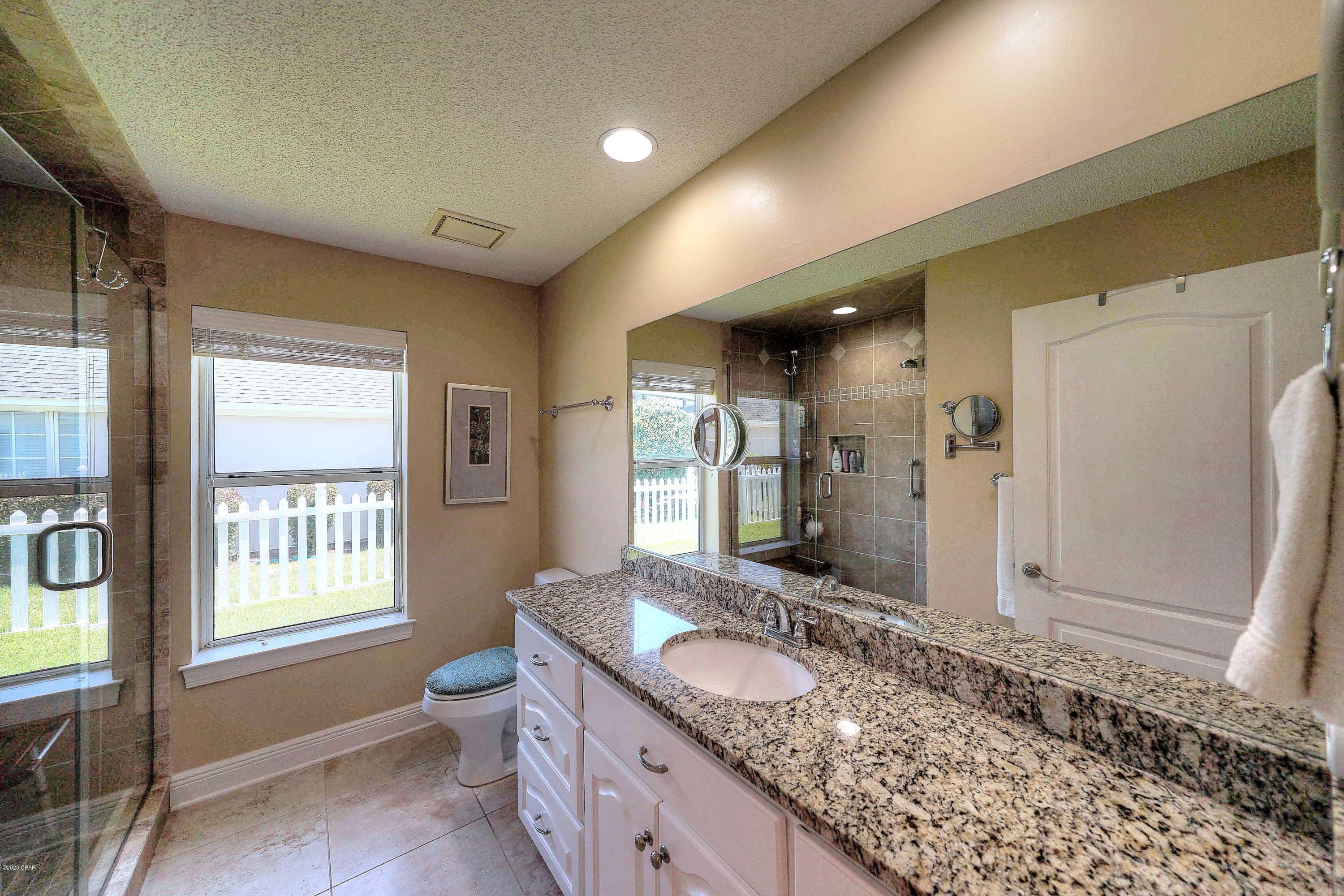 Legend Lakes - Residential