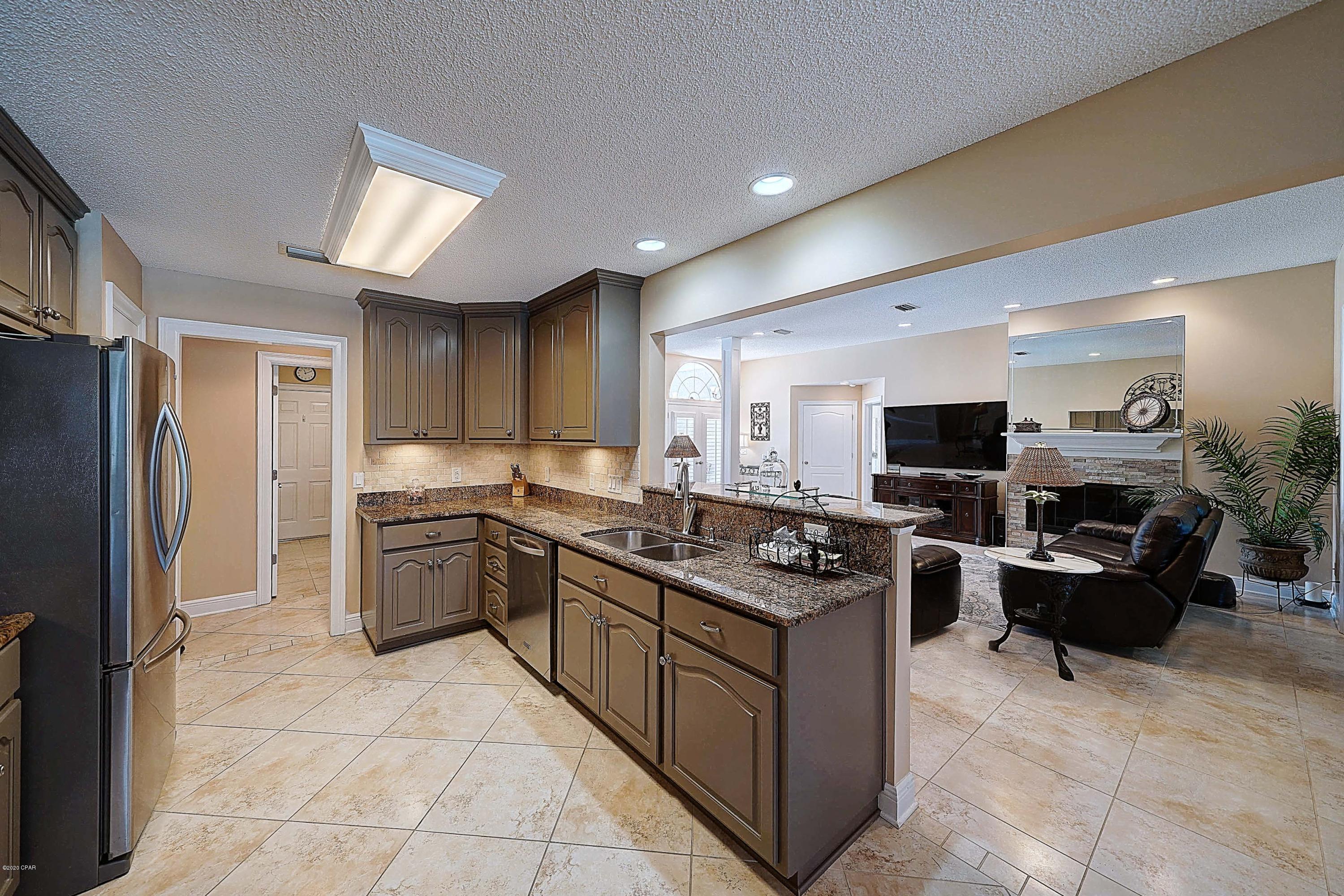 Legend Lakes - Residential