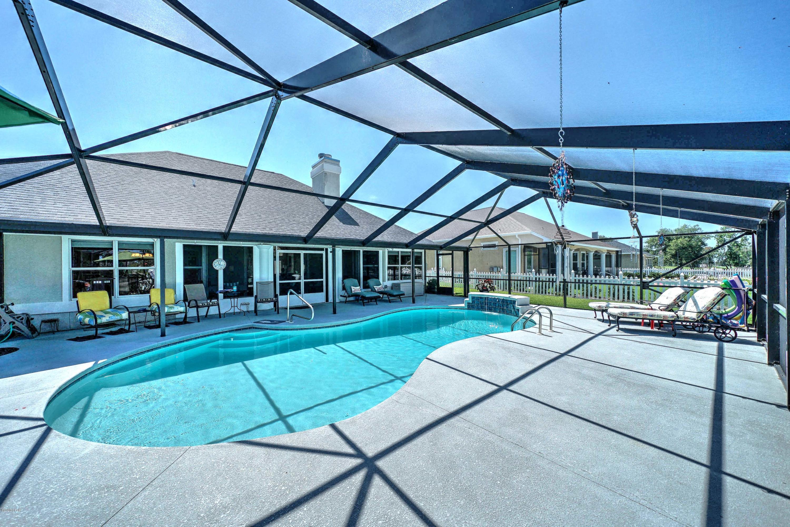 Legend Lakes - Residential