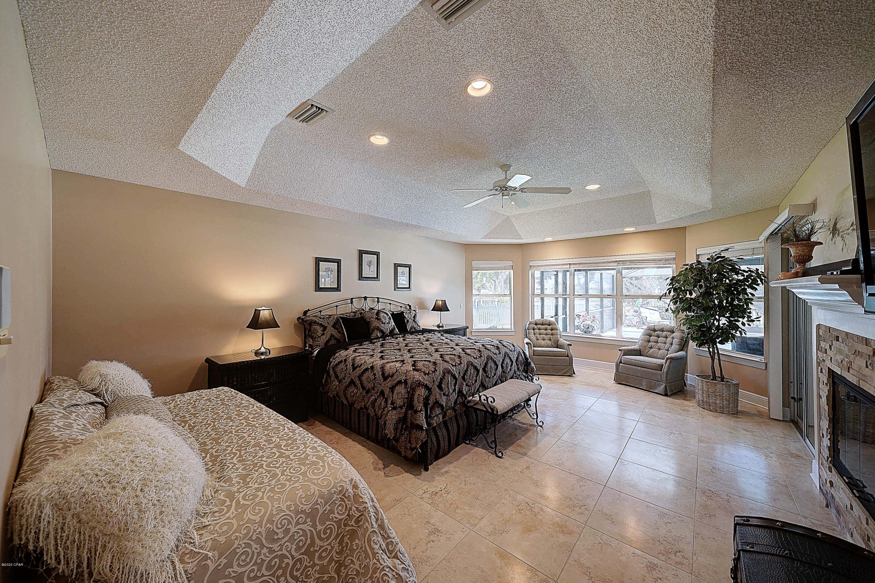 Legend Lakes - Residential