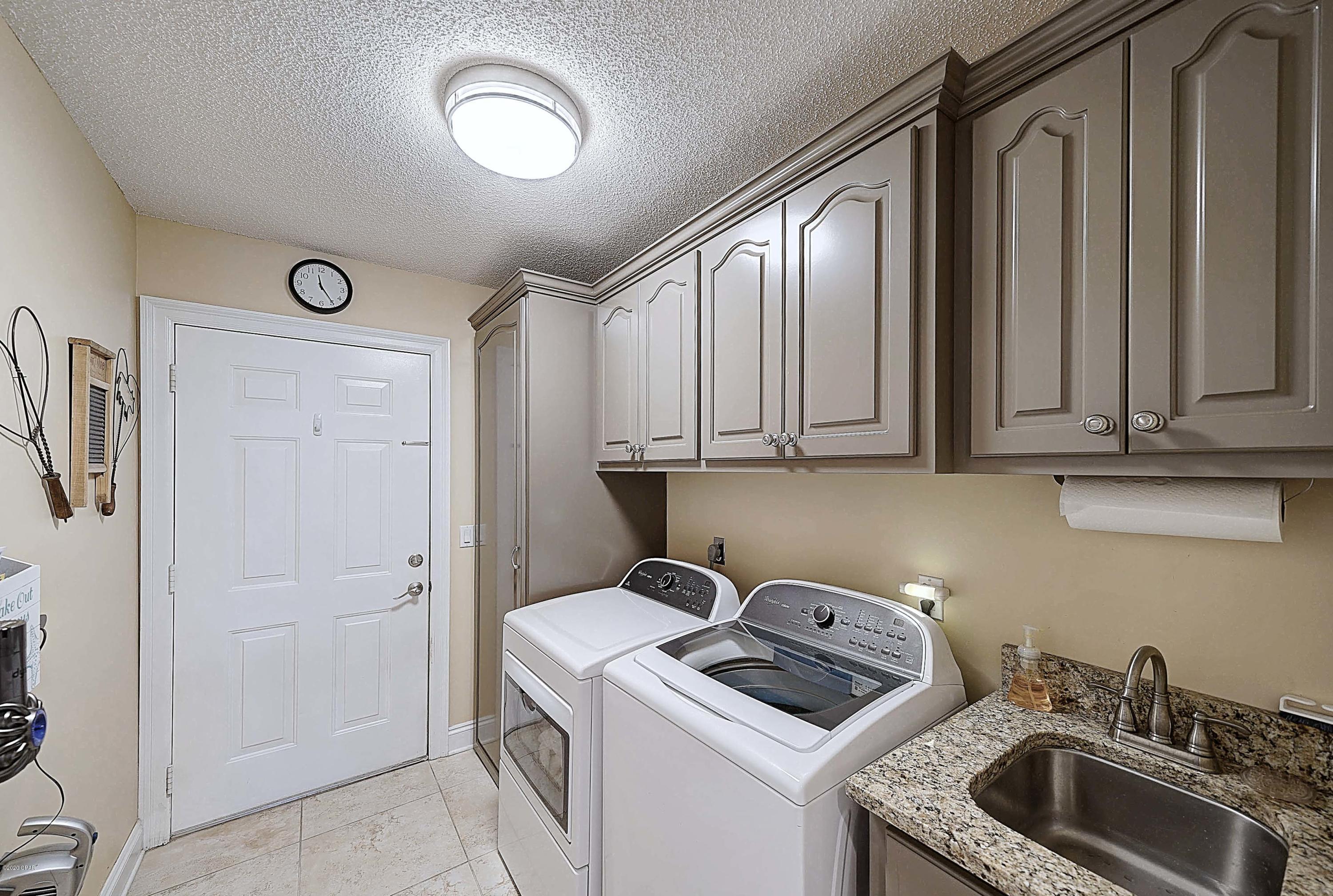 Legend Lakes - Residential