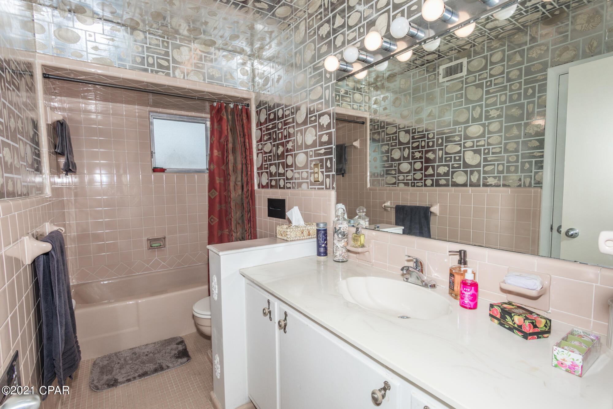 Woodlawn Unit 2 - Residential