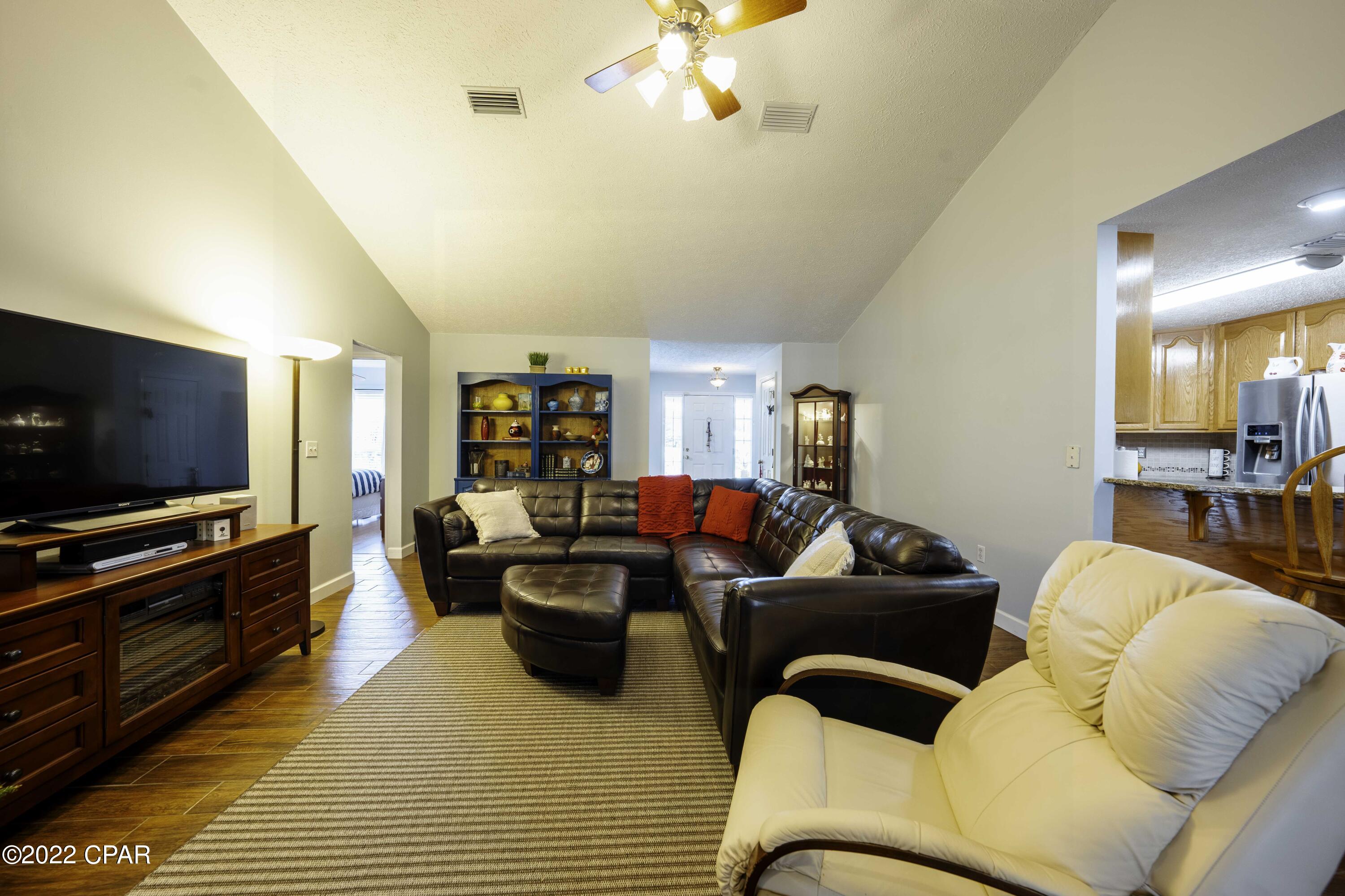 Colony Club - Residential