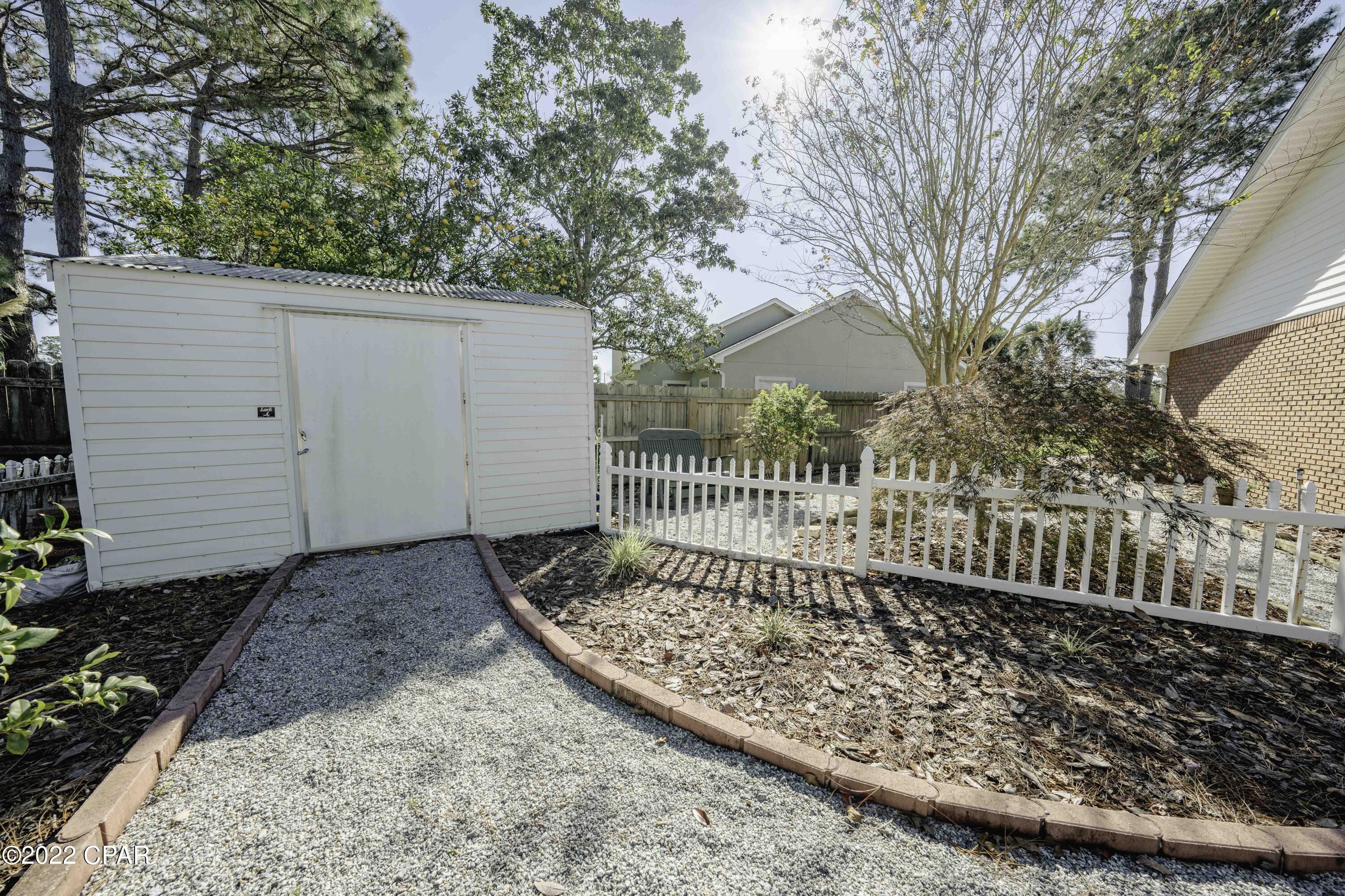 Colony Club - Residential