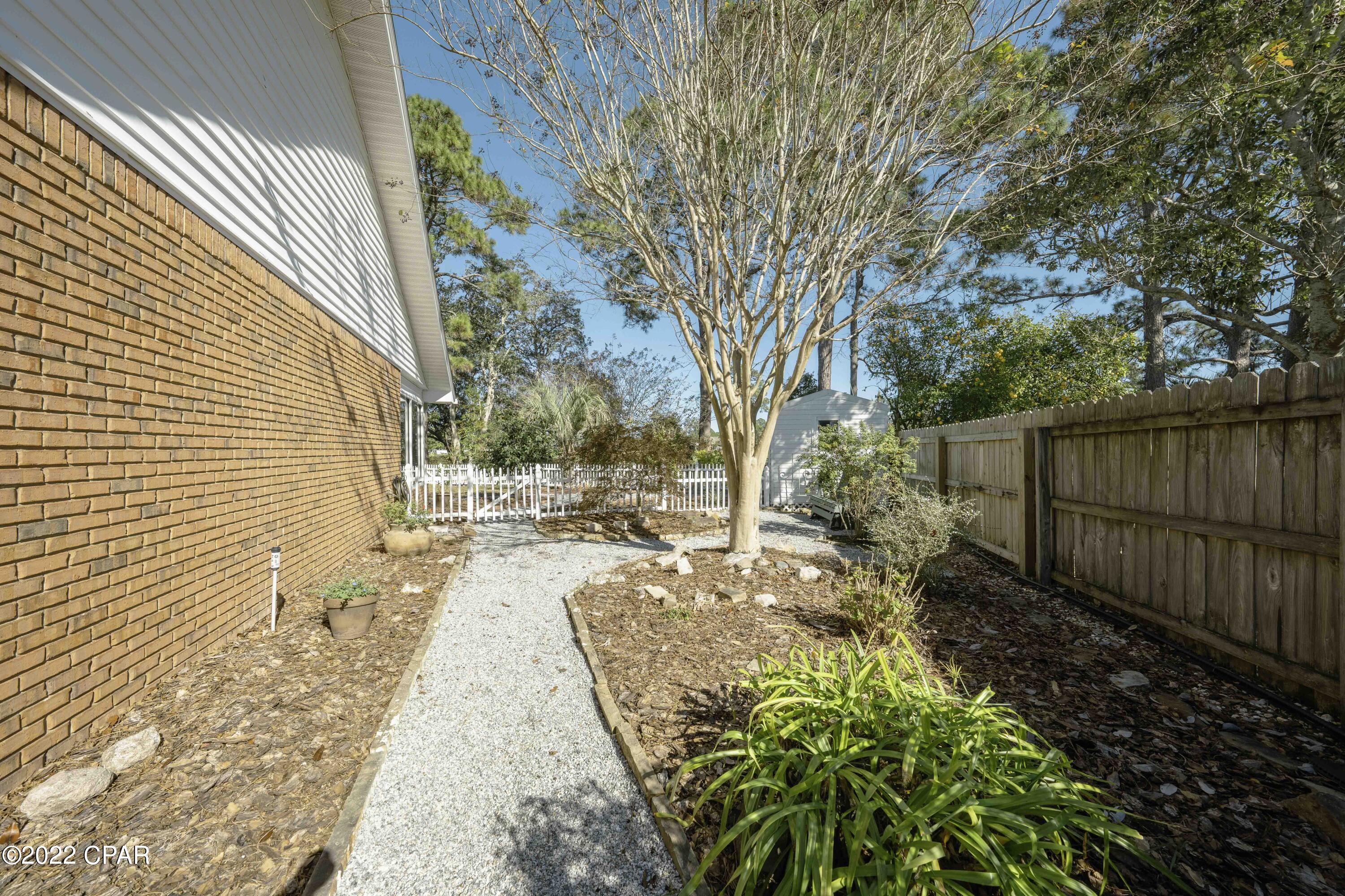 Colony Club - Residential