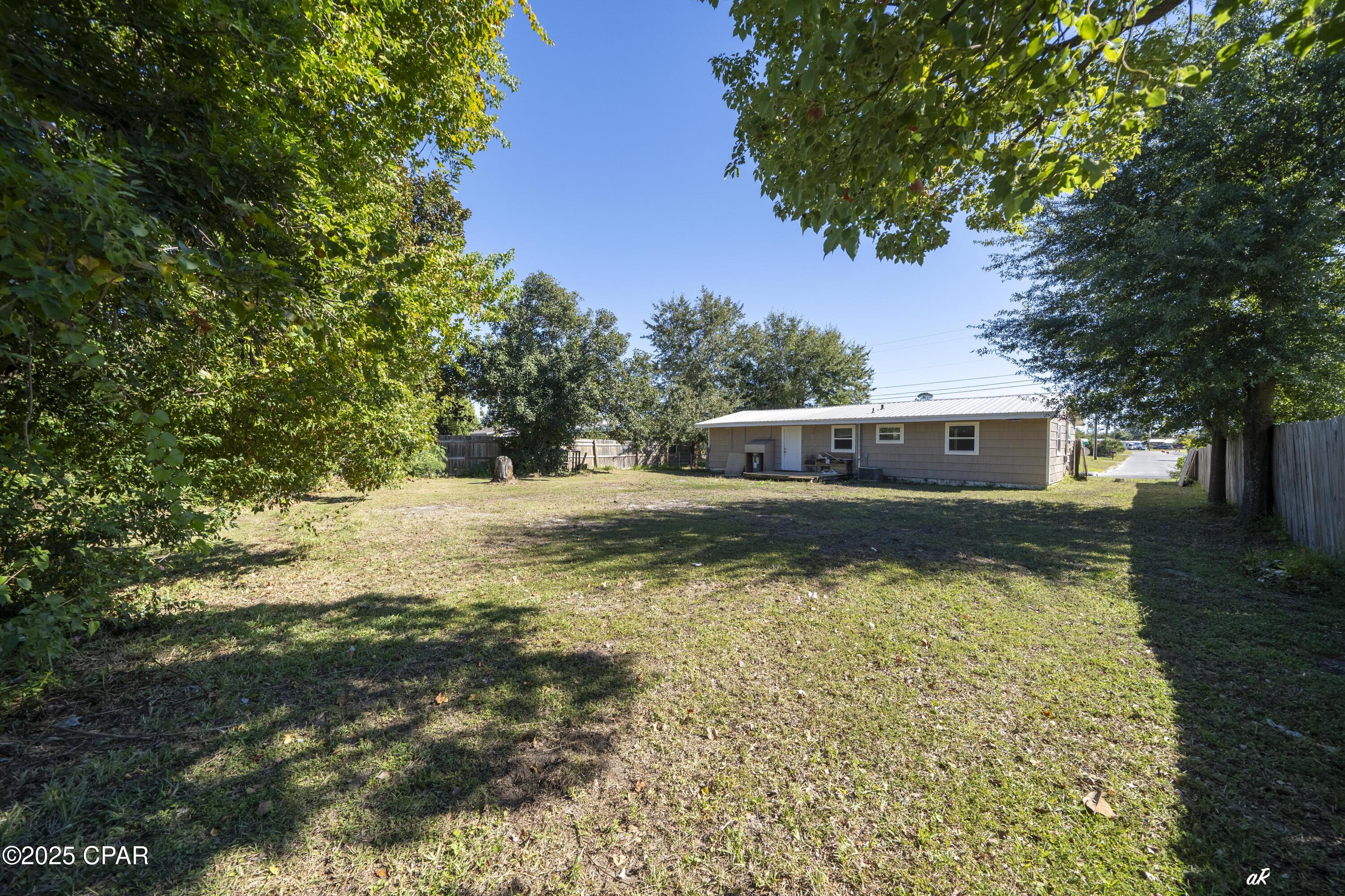 Hentz 1st Add Unit B - Residential