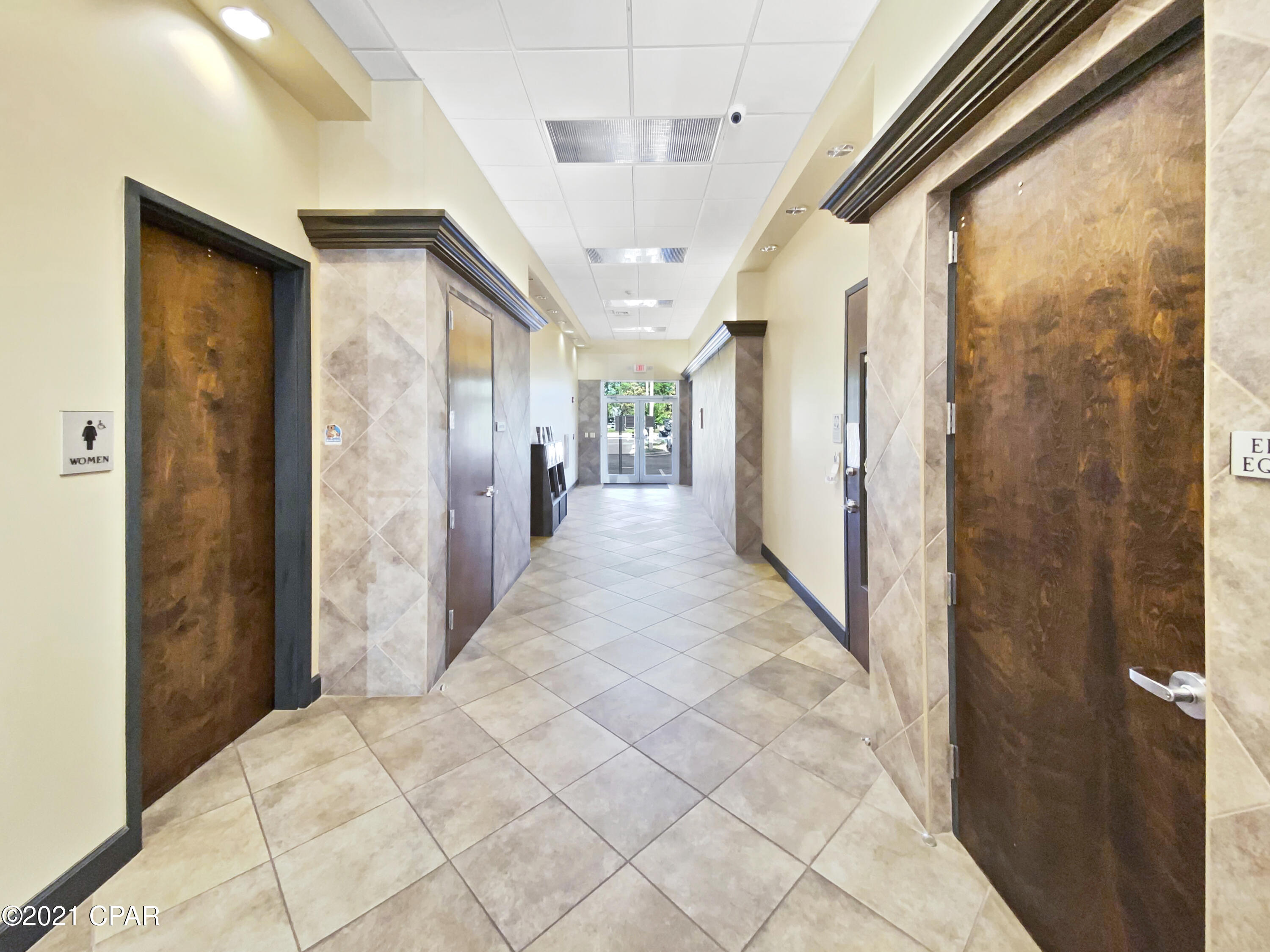 [No Recorded Subdiv] - Commercial Sale