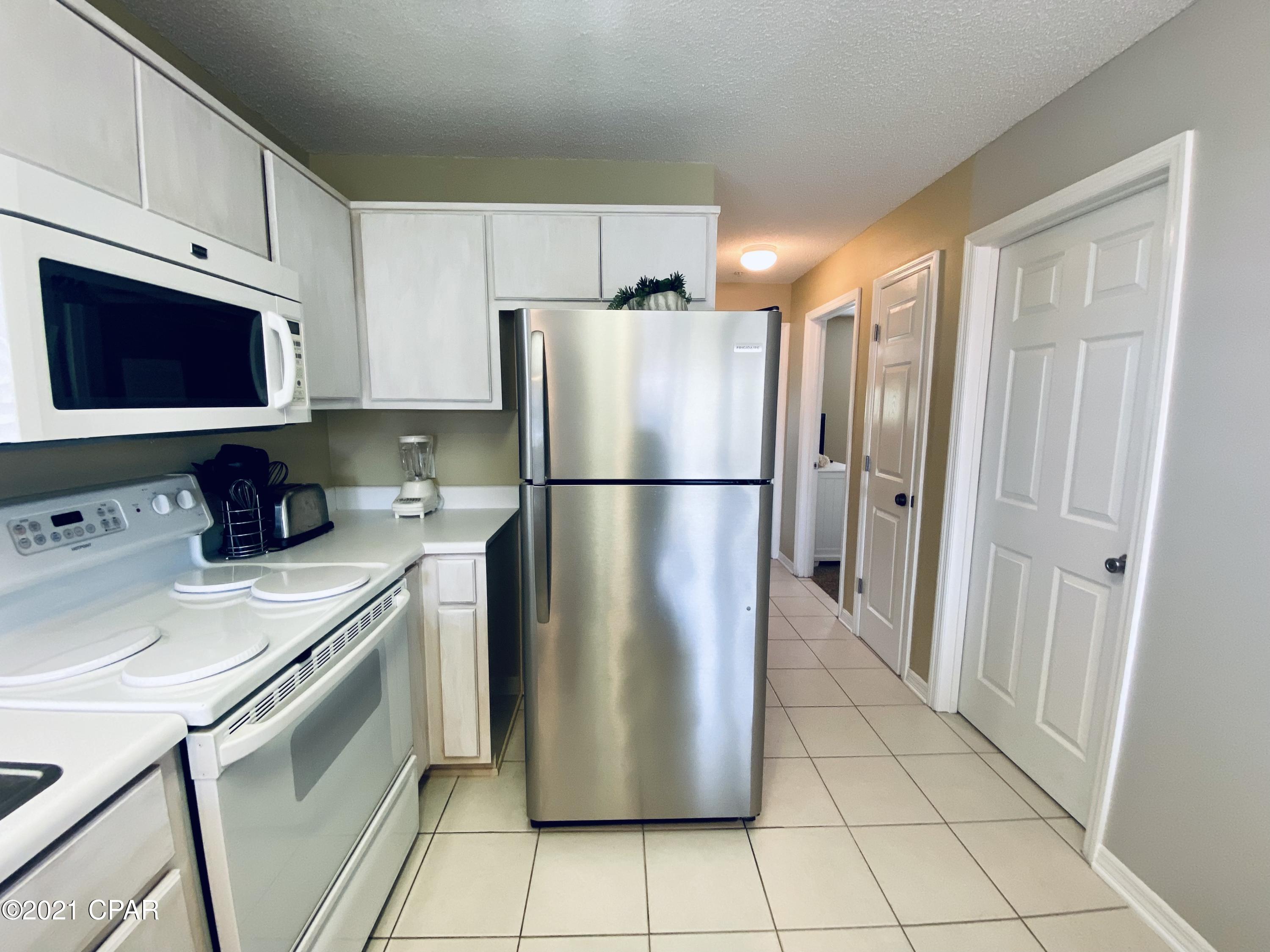 Rollin Tide Villas - Residential